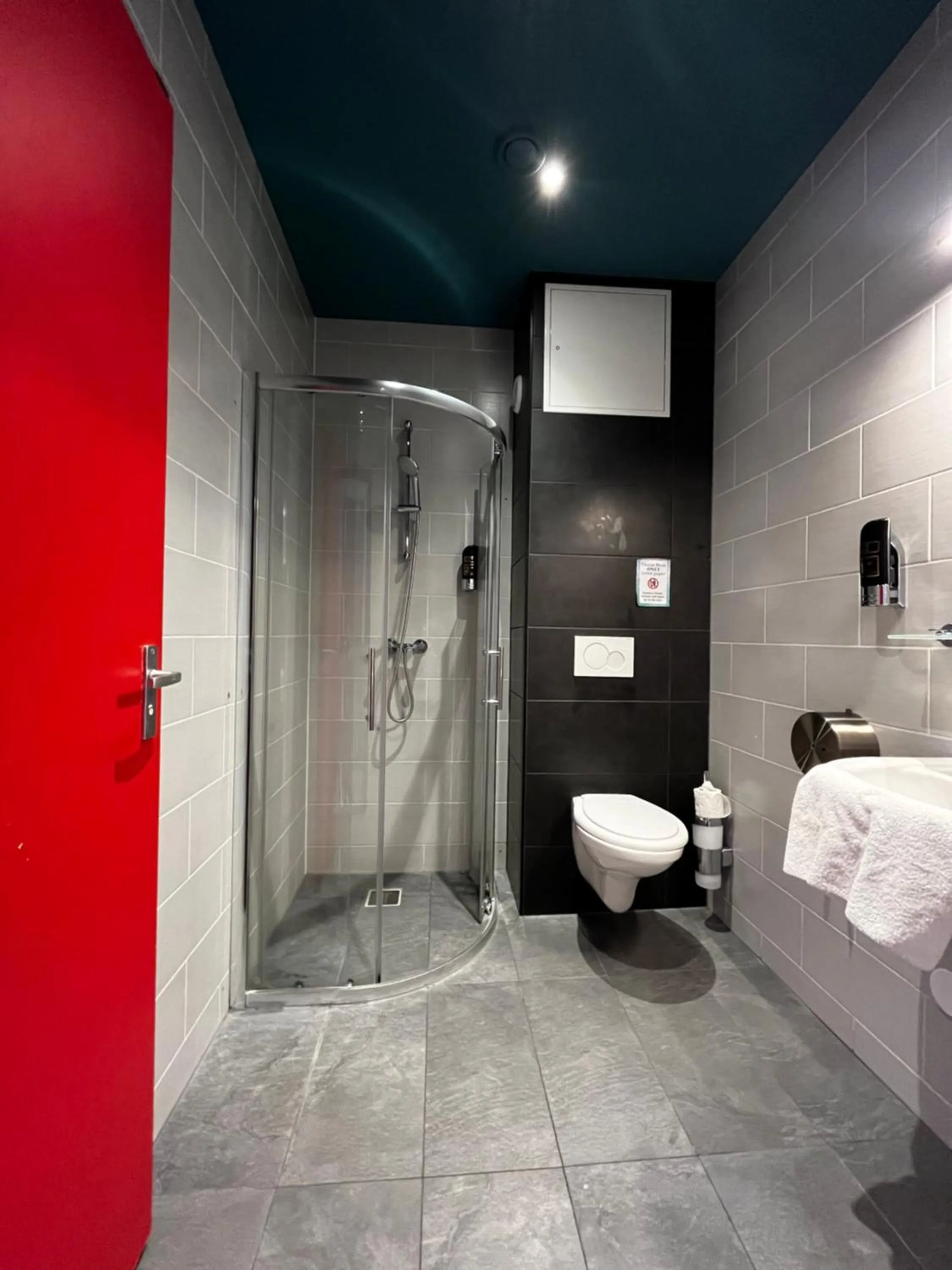 Shower in Heart of Amsterdam Hostel