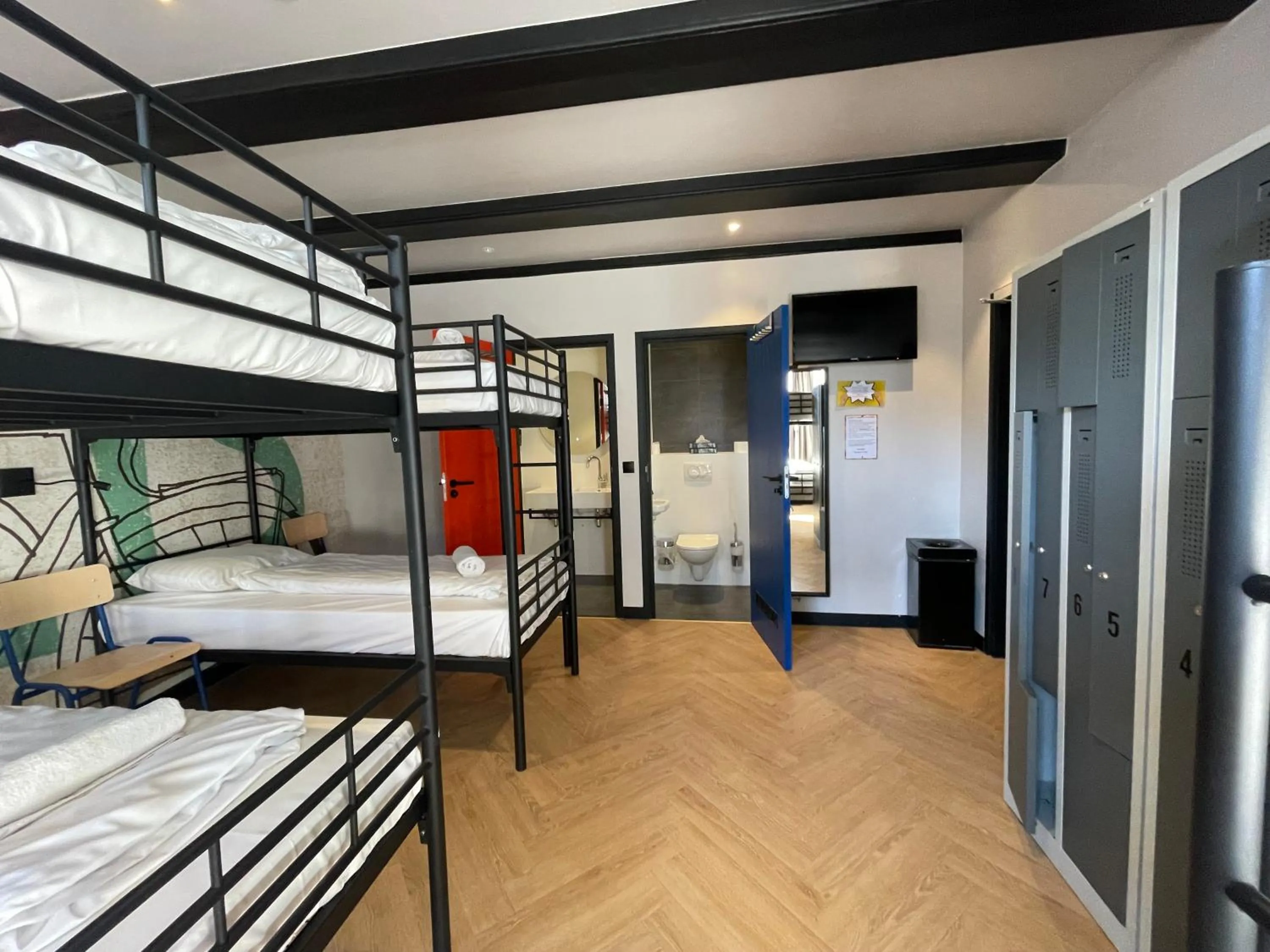 Bedroom, Bed in Heart of Amsterdam Hostel
