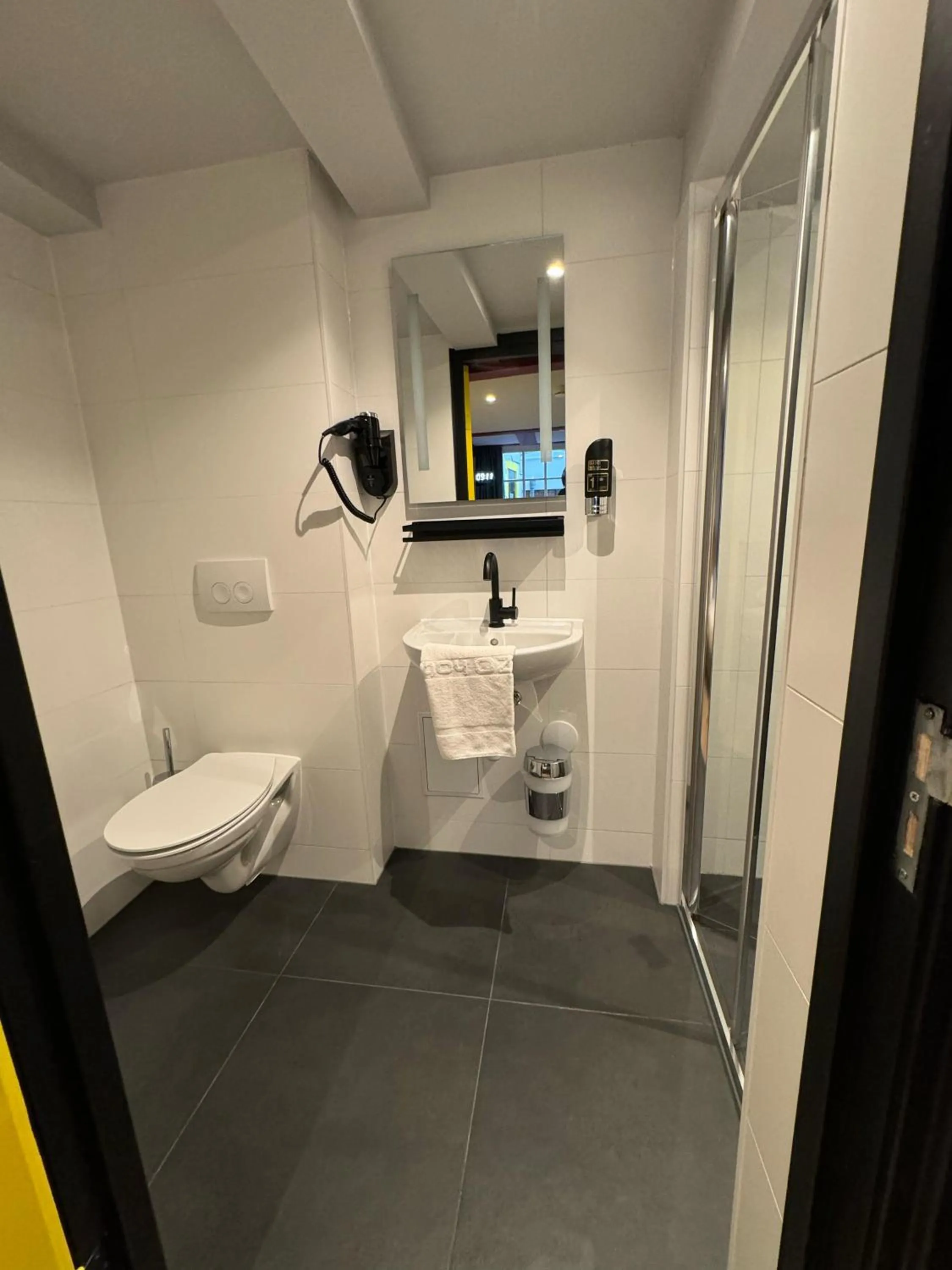 Bathroom in Heart of Amsterdam Hostel