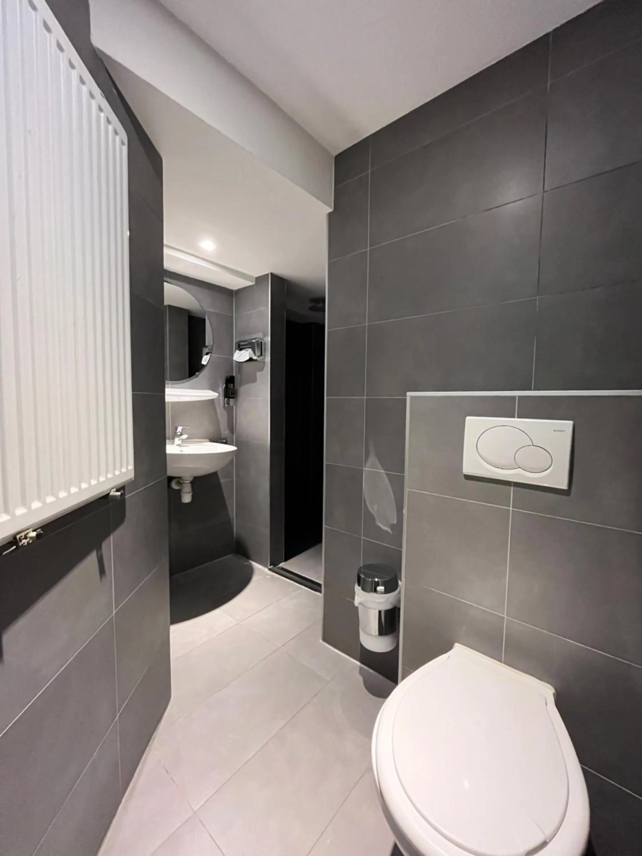 Bathroom in Heart of Amsterdam Hostel