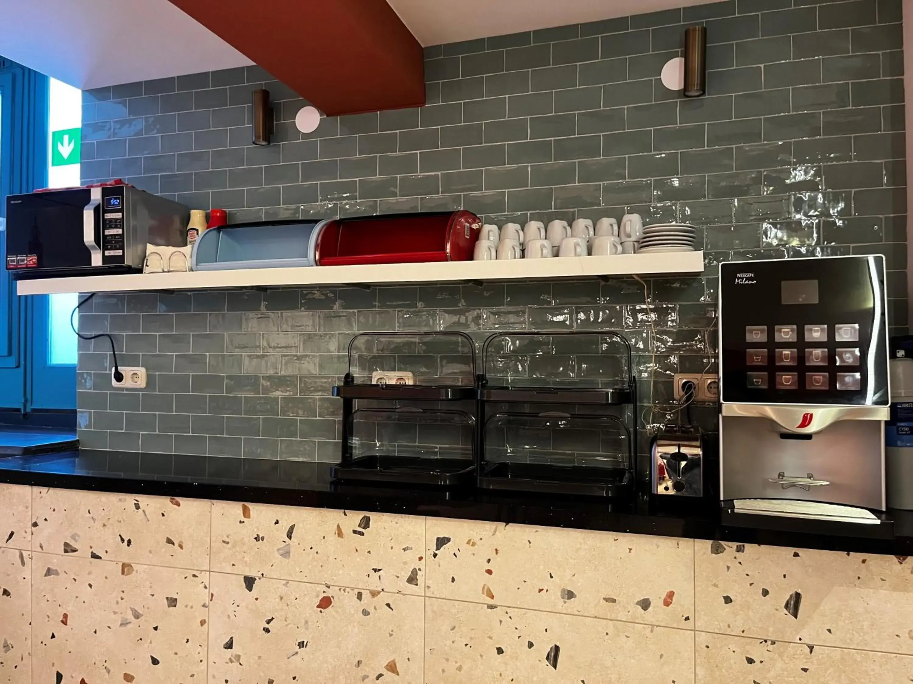 Breakfast in Heart of Amsterdam Hostel Breakfast in Heart of Amsterdam Hostel