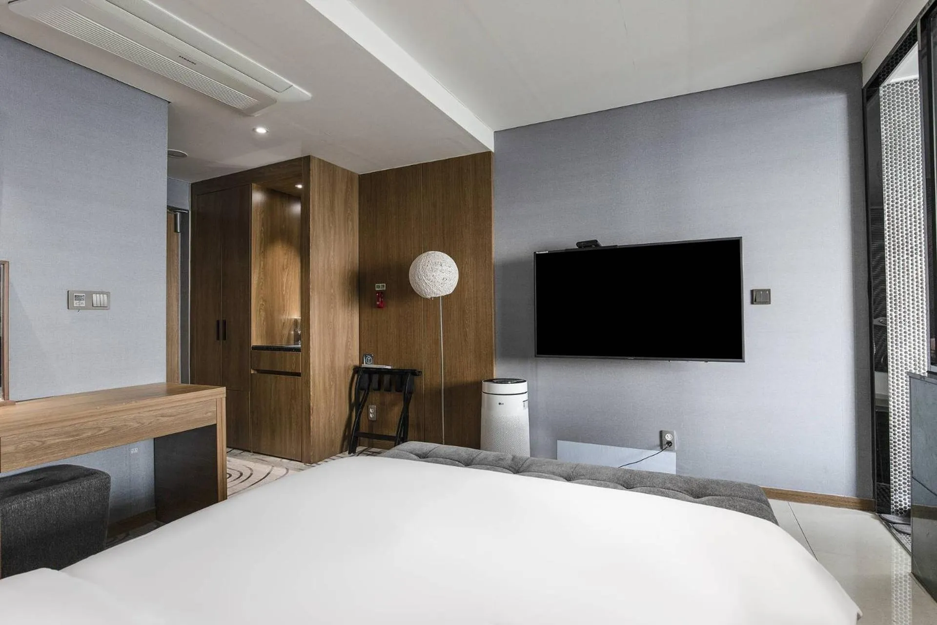 Bed in Western Grace Hotel Incheon