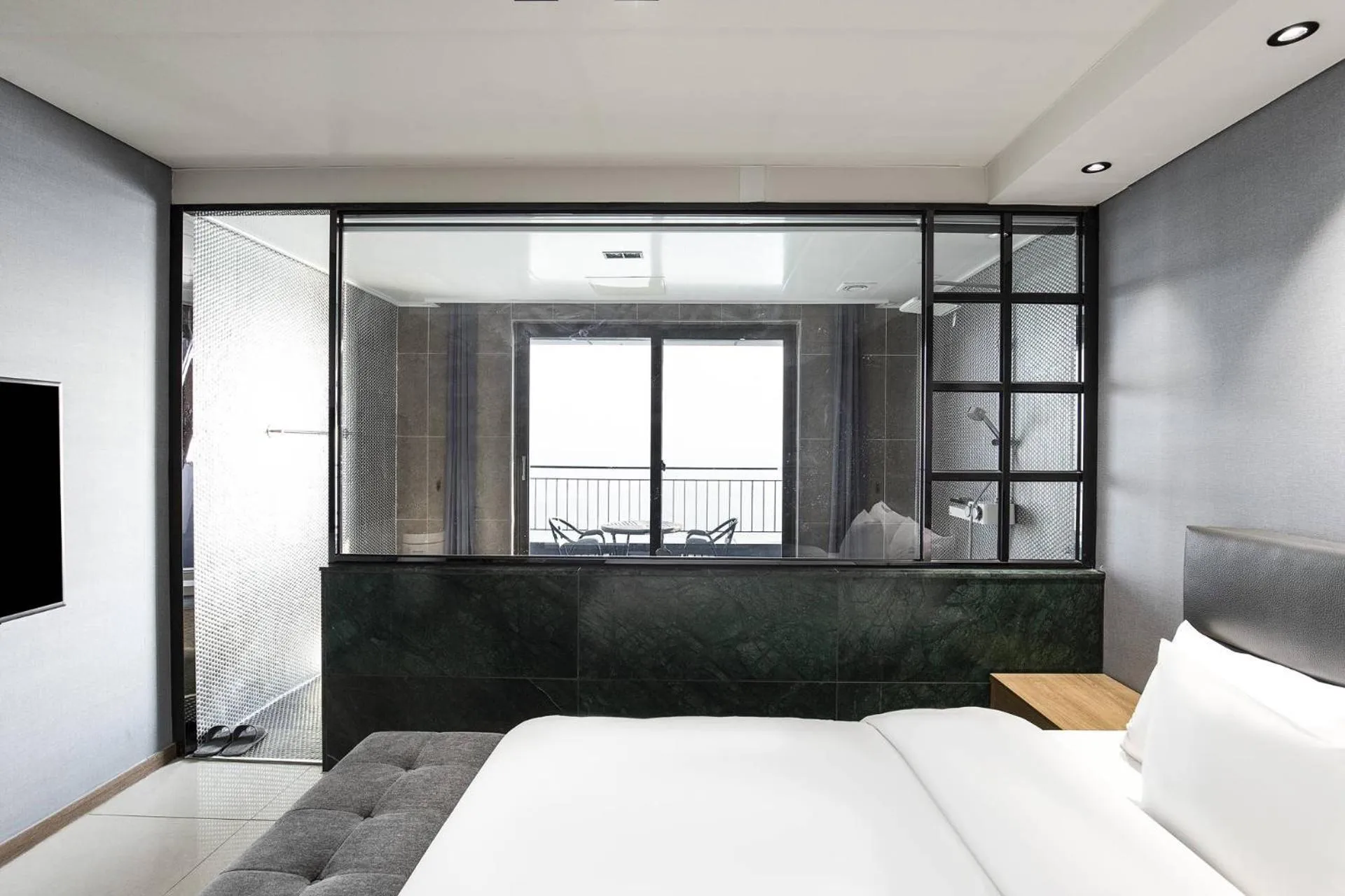 Bed in Western Grace Hotel Incheon