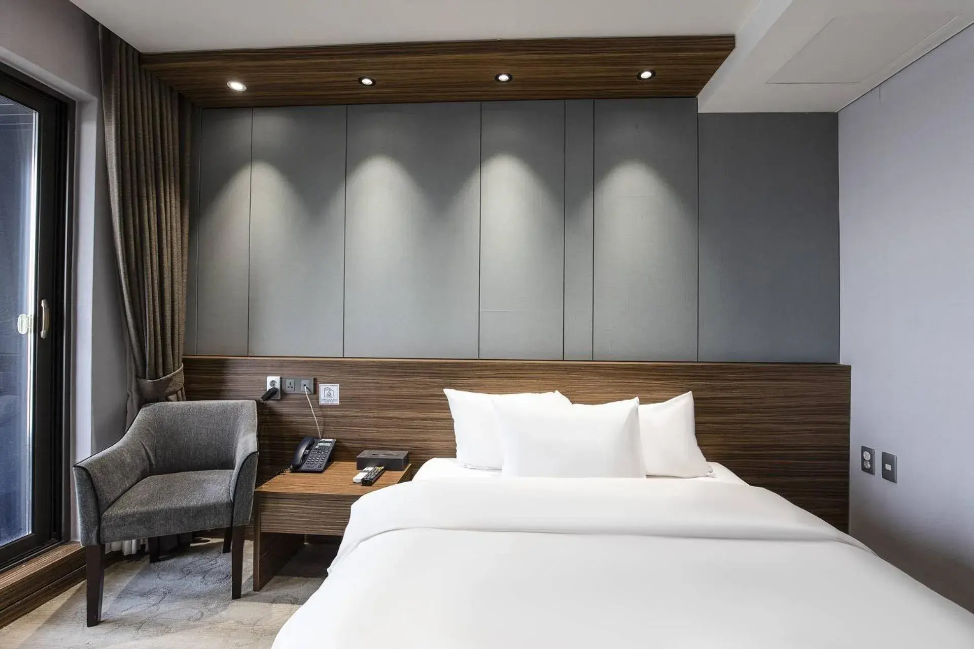 Bed in Western Grace Hotel Incheon Bed in Western Grace Hotel Incheon