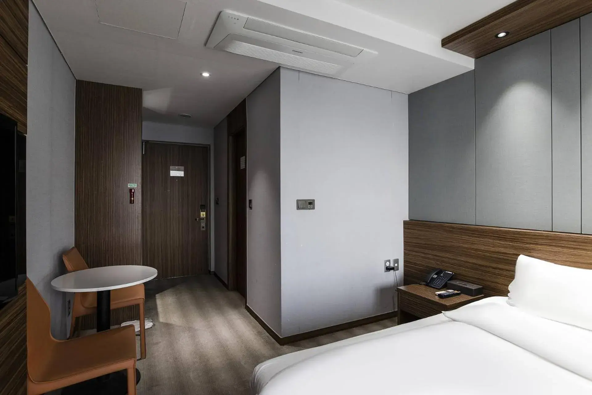 Bed in Western Grace Hotel Incheon Bed in Western Grace Hotel Incheon