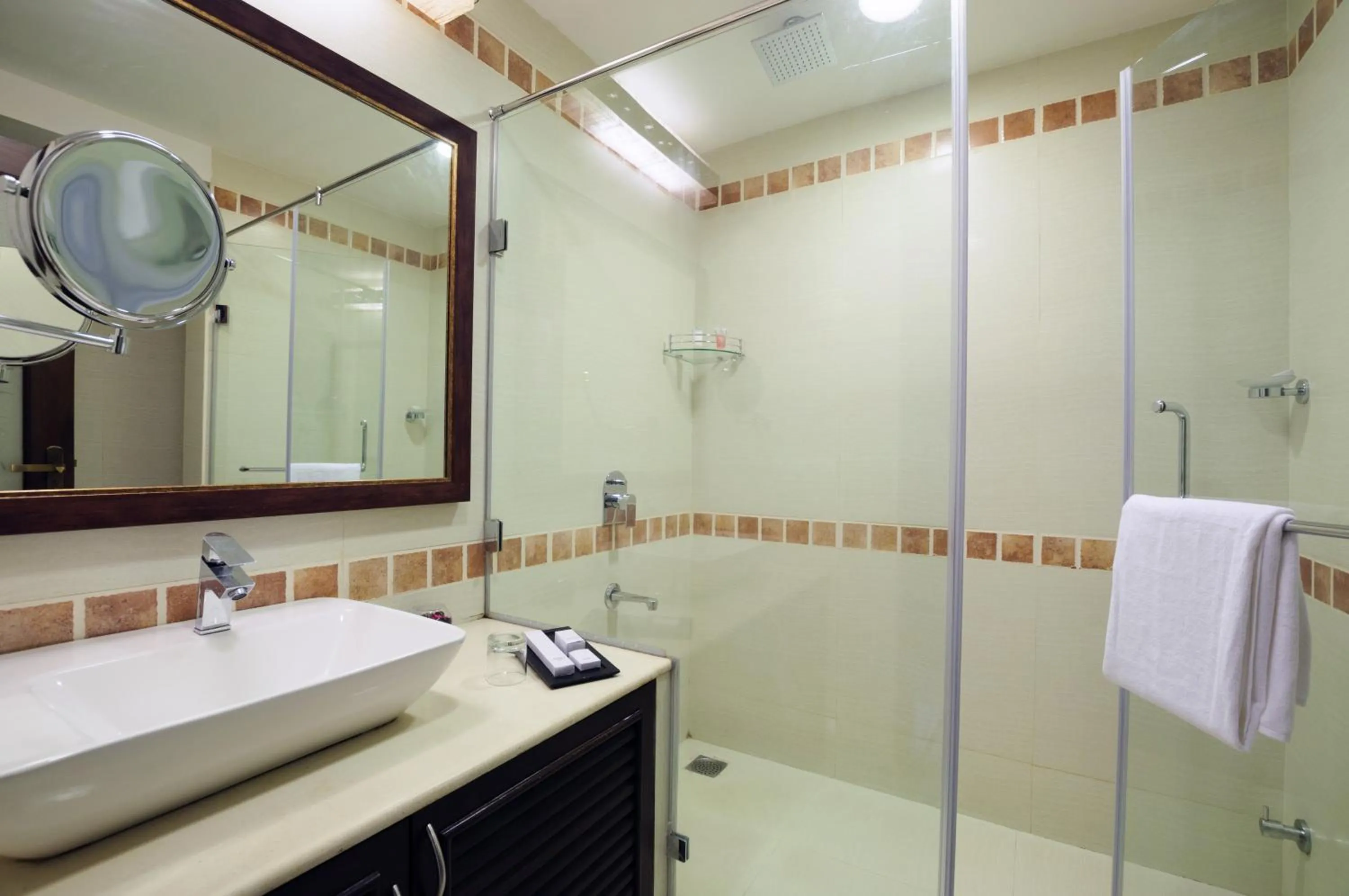 Bathroom in Varanda Do Mar