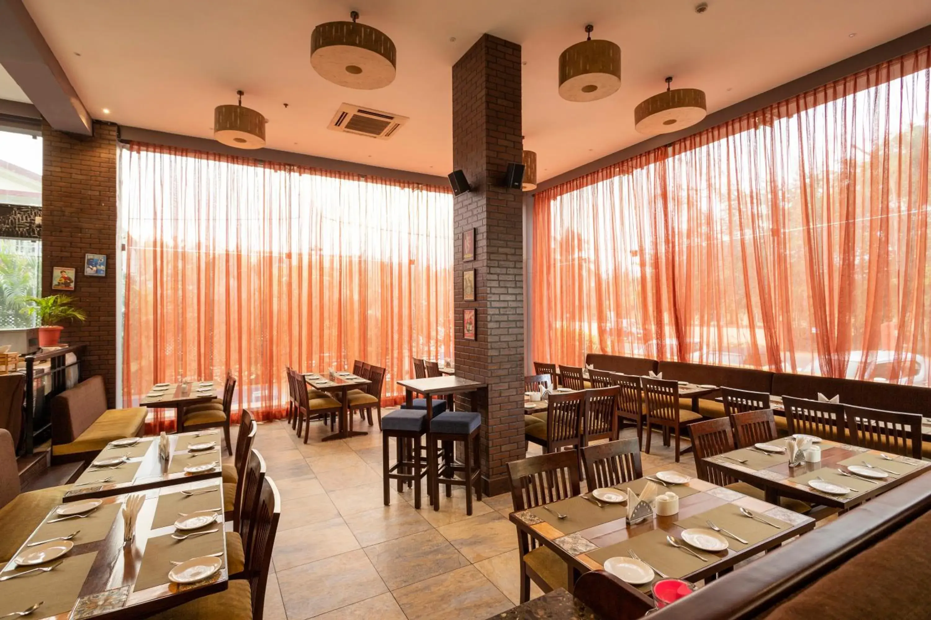 Restaurant/places to eat in Varanda Do Mar Restaurant/places to eat in Varanda Do Mar