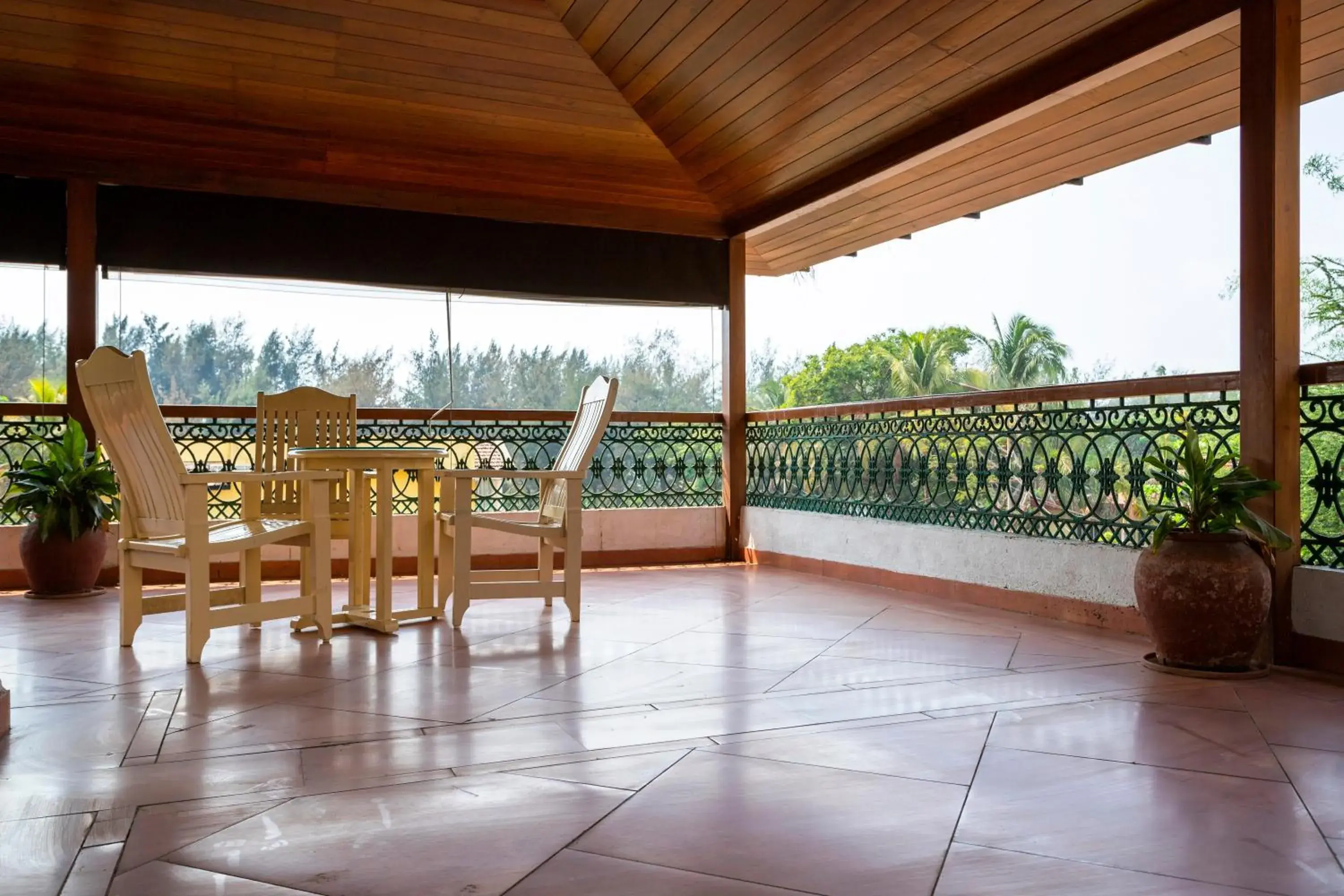 Property building in Varanda Do Mar Property building in Varanda Do Mar