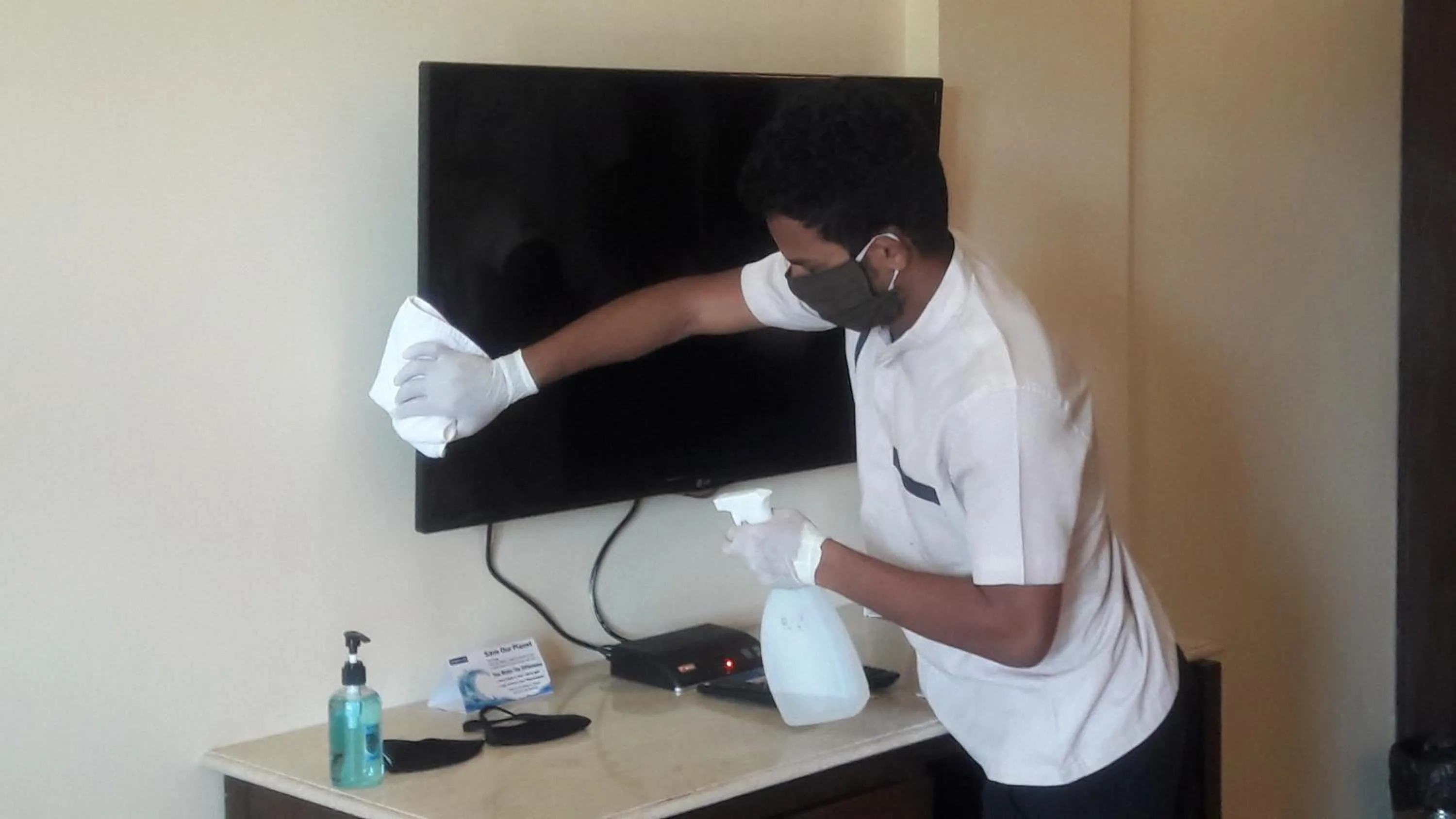 Staff in Varanda Do Mar