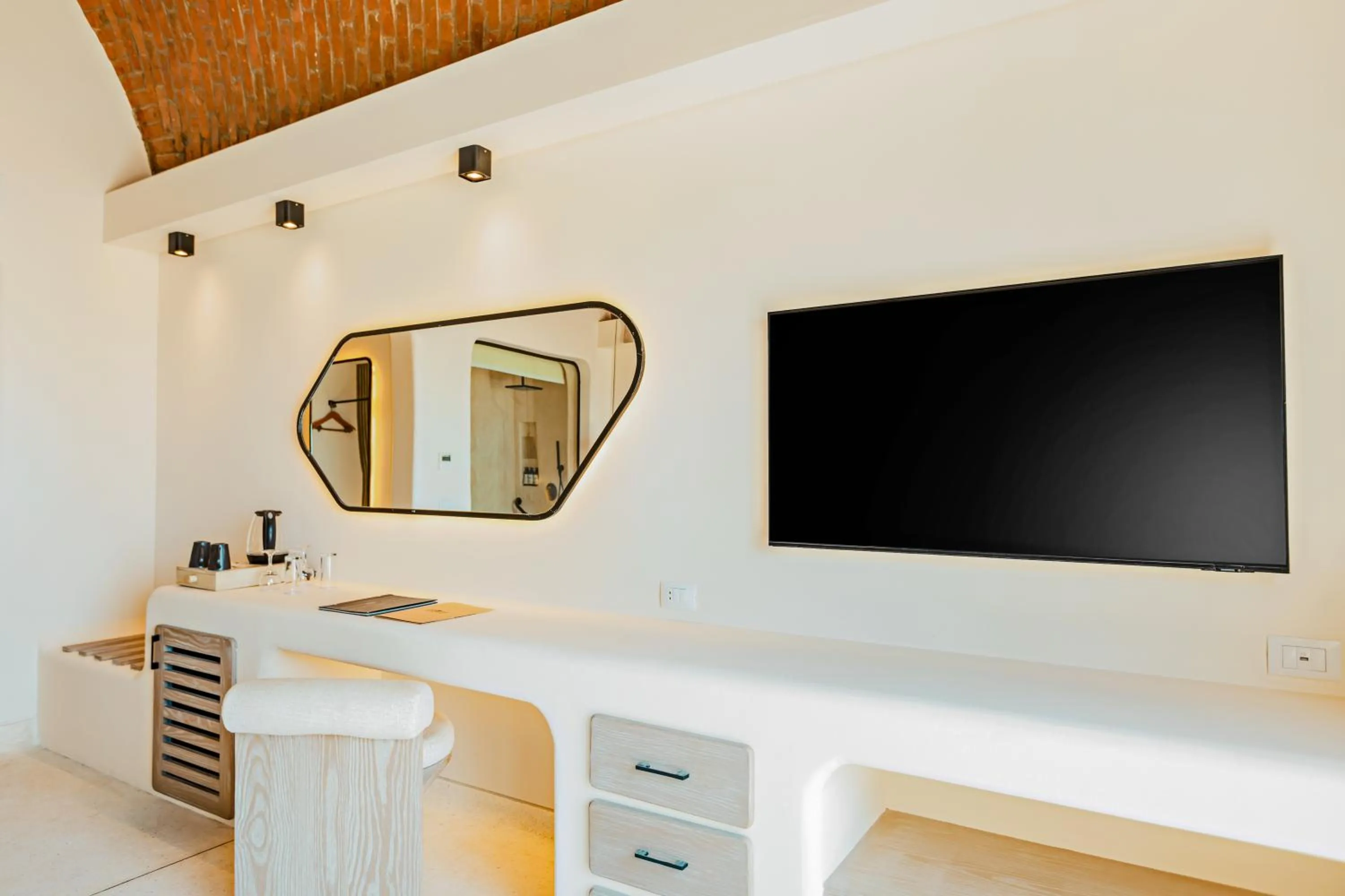 TV and multimedia in Sunrise Anjum Resort