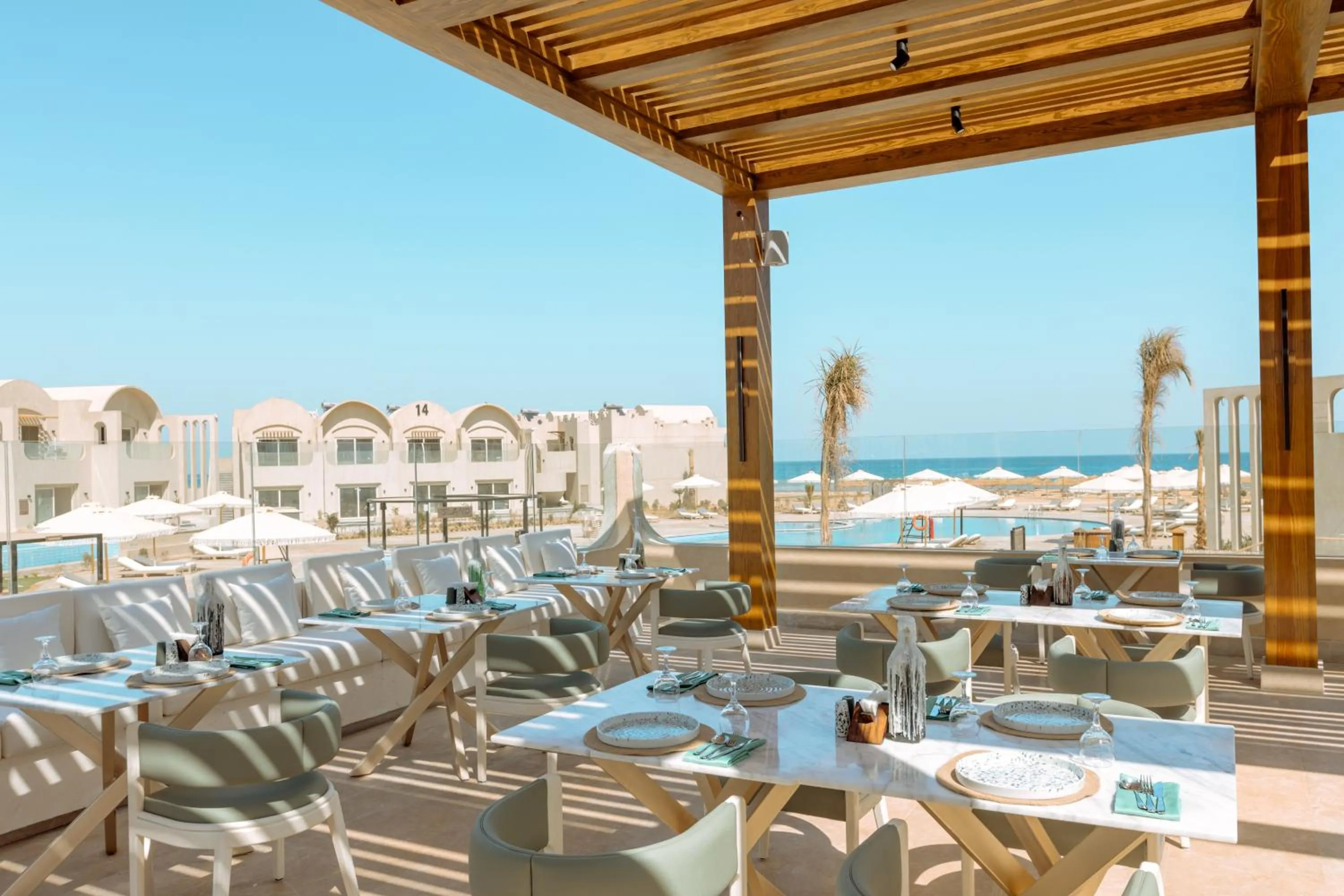 Restaurant/places to eat in Sunrise Anjum Resort