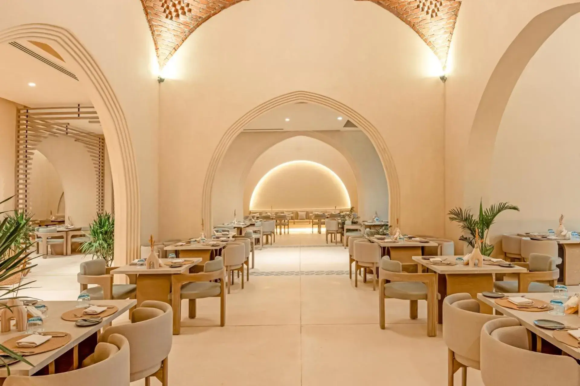 Restaurant/places to eat in Sunrise Anjum Resort Restaurant/places to eat in Sunrise Anjum Resort