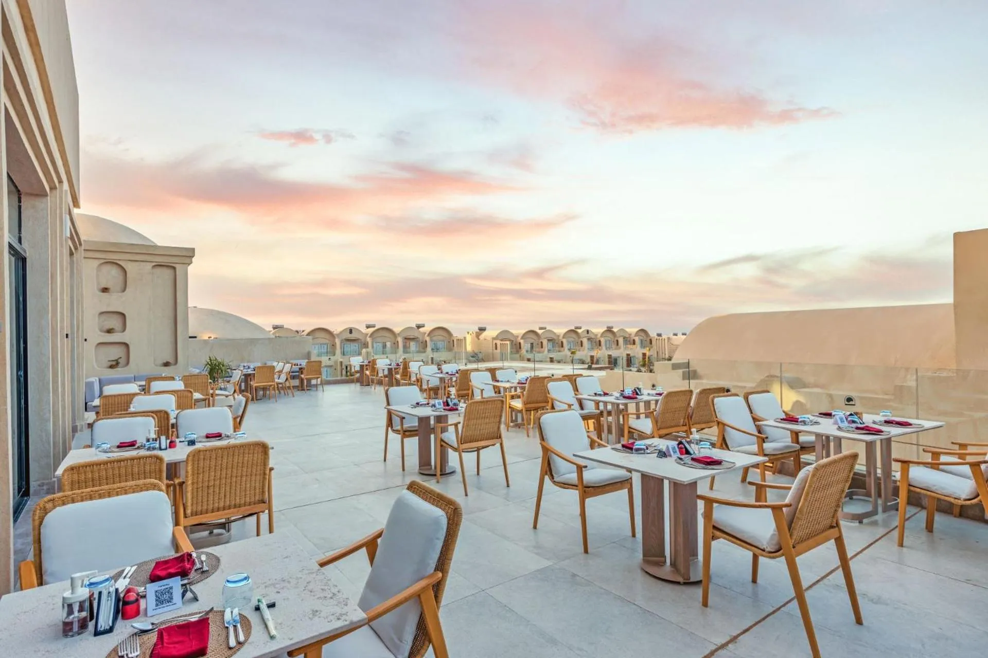 Restaurant/places to eat in Sunrise Anjum Resort