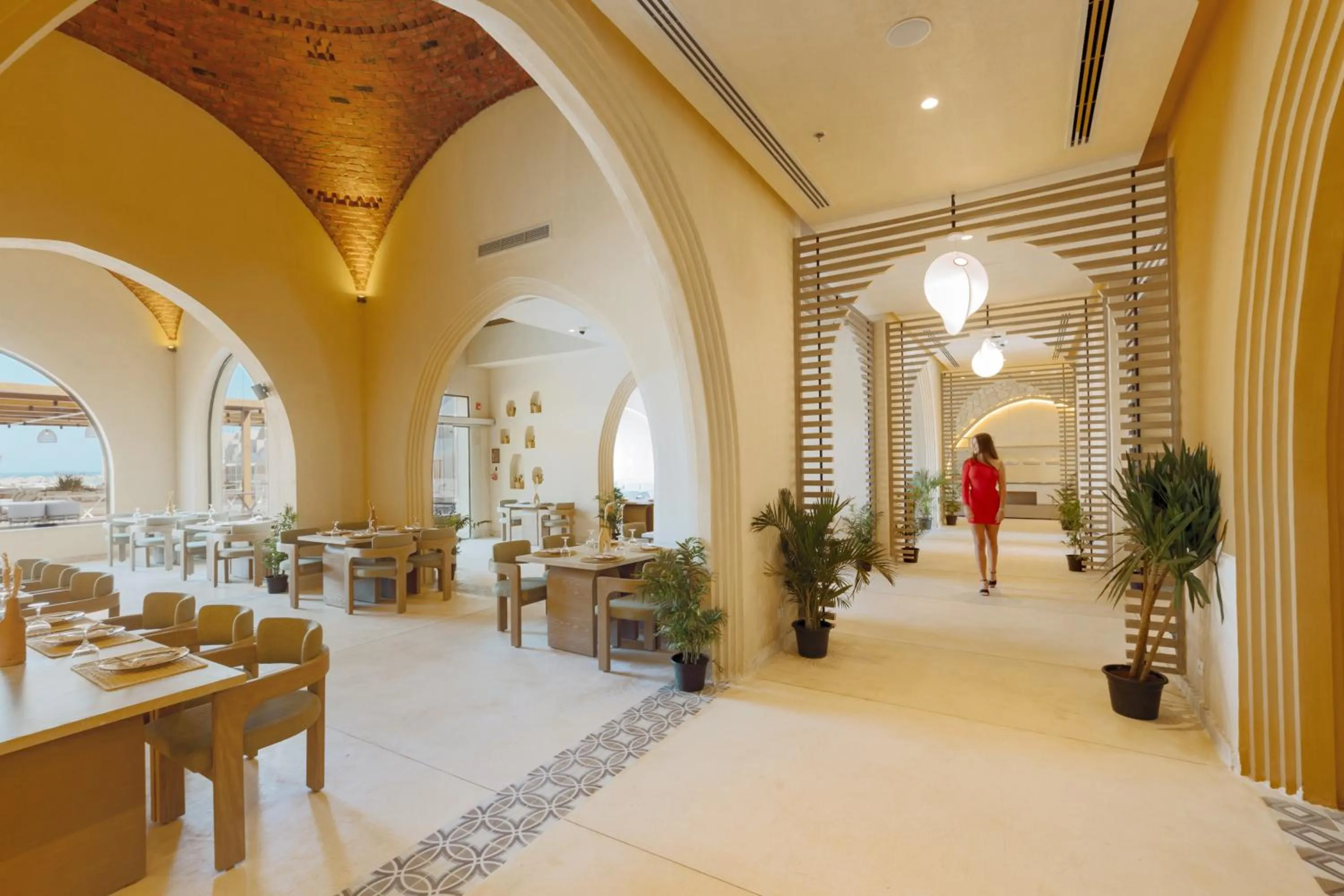 Restaurant/places to eat in Sunrise Anjum Resort