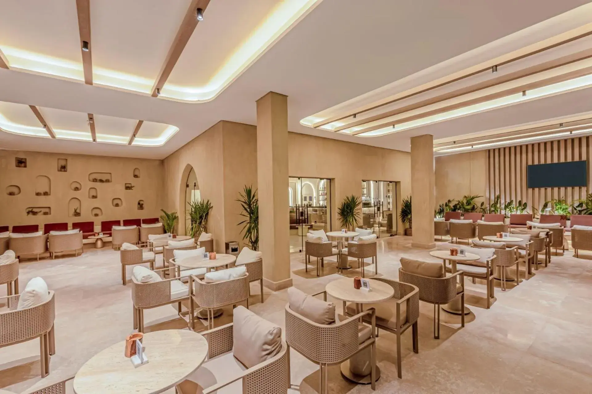 Lounge or bar in Sunrise Anjum Resort Lounge or bar in Sunrise Anjum Resort