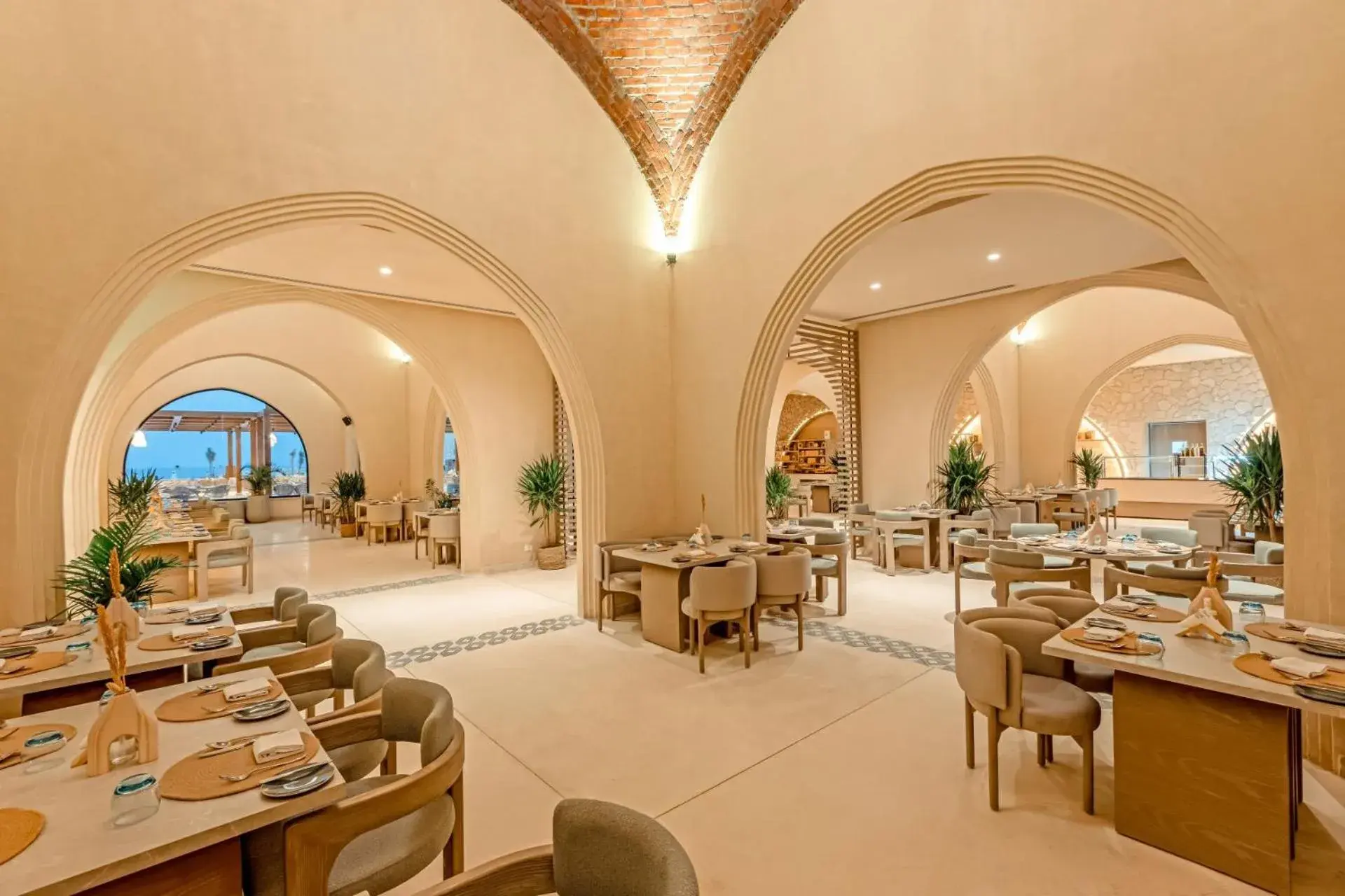 Restaurant/places to eat in Sunrise Anjum Resort Restaurant/places to eat in Sunrise Anjum Resort