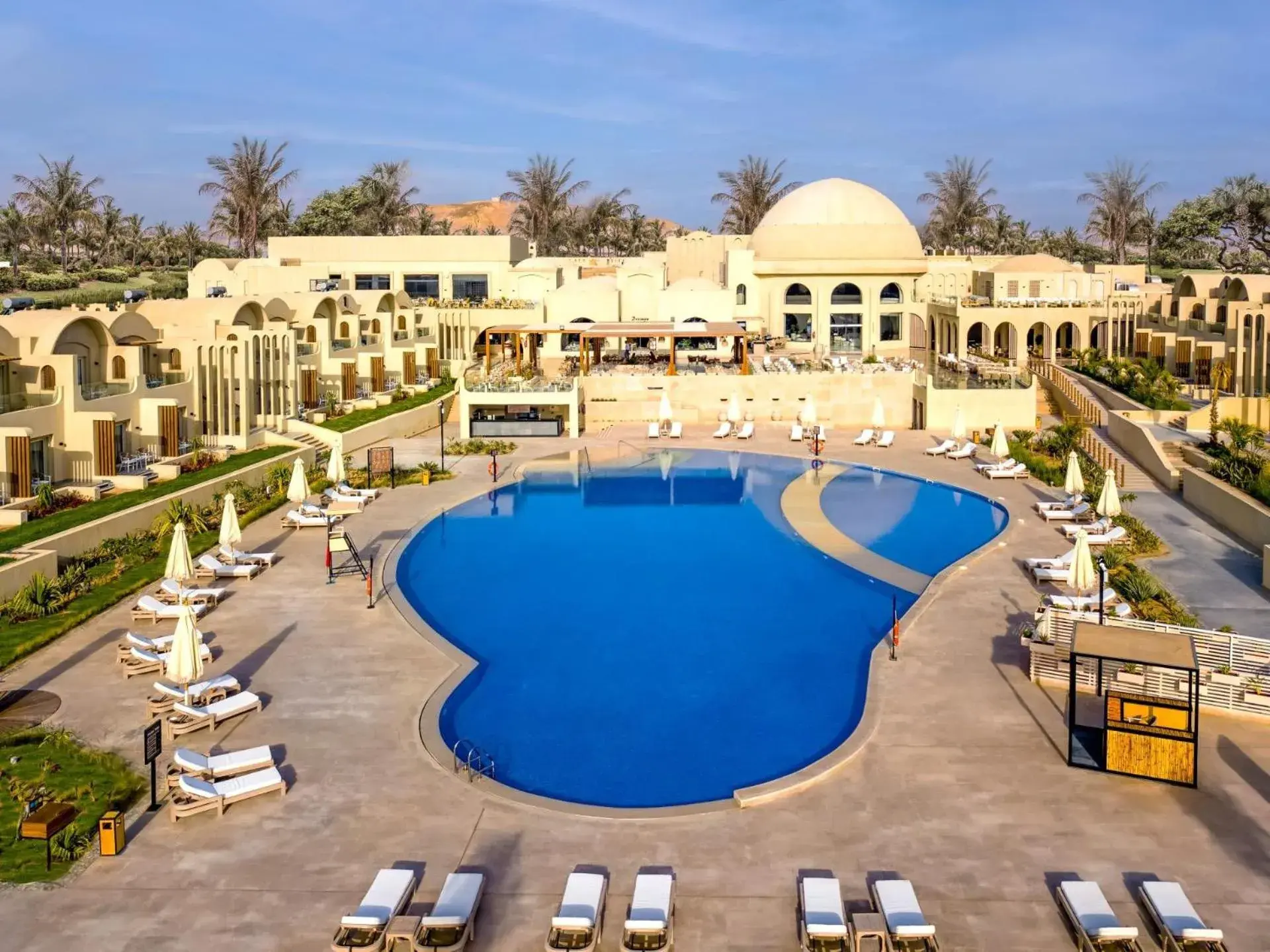 Property building in Sunrise Anjum Resort Property building in Sunrise Anjum Resort