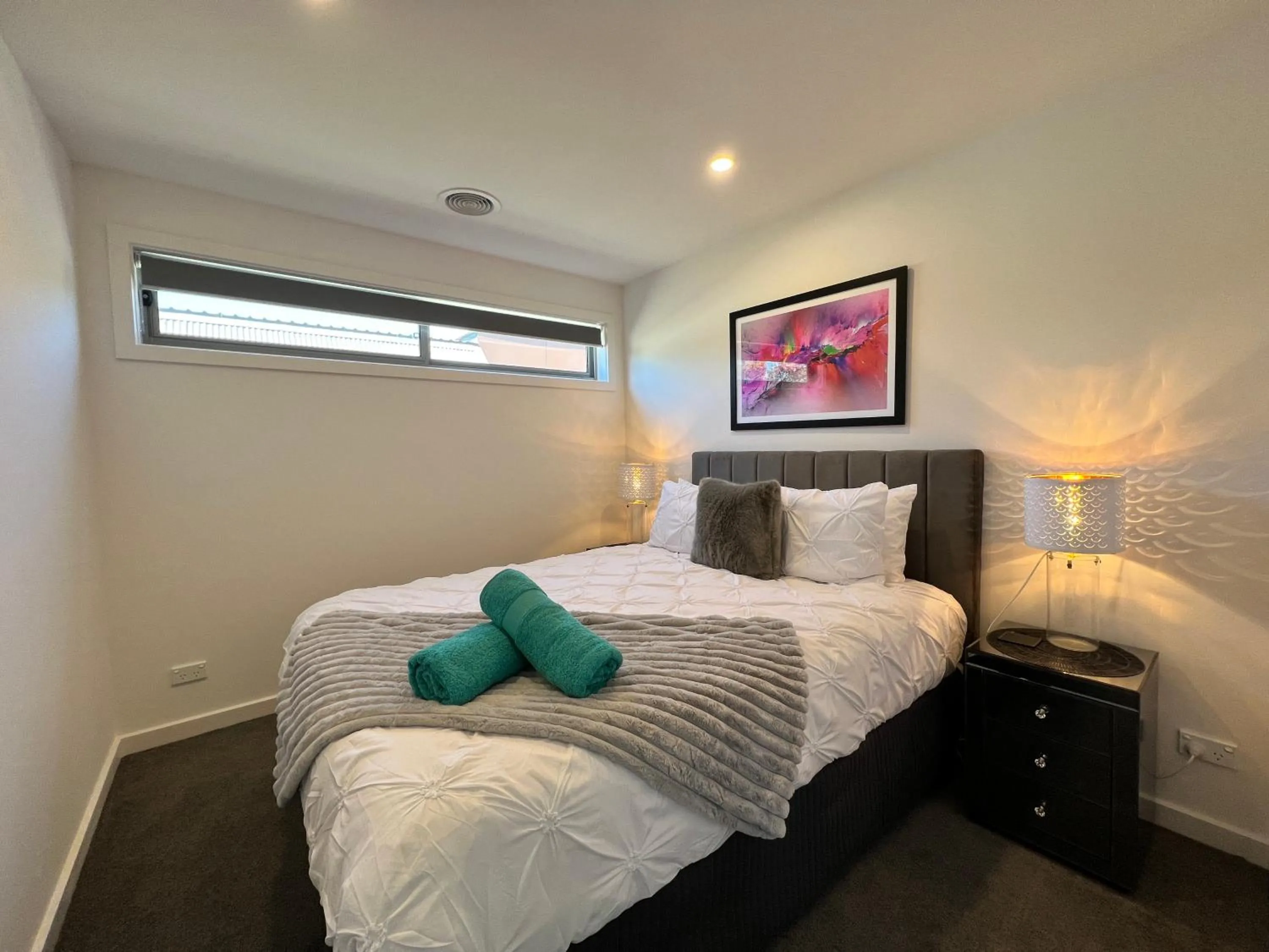 Stunning Dickson Luxe 3BR 2Bath Double Garage WiFi Brand New Home