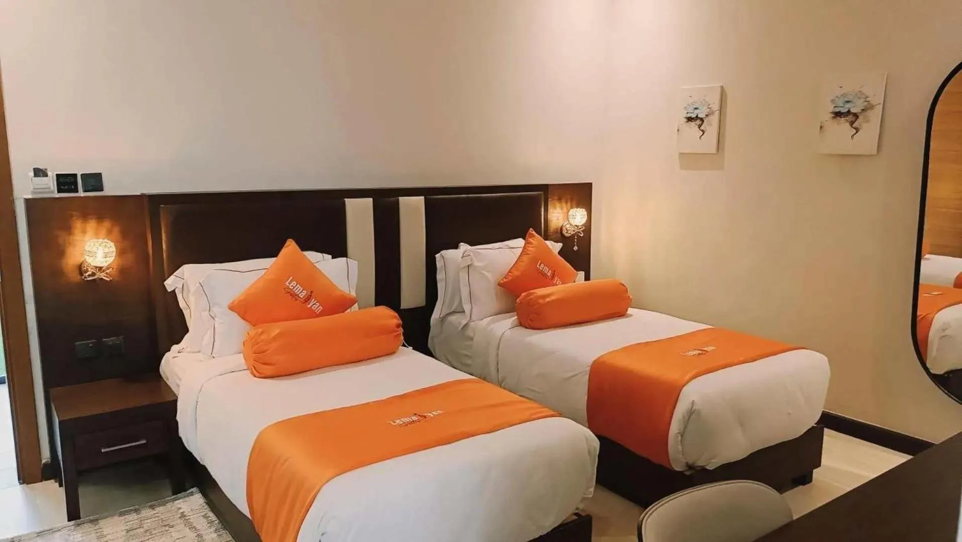Standard Twin Room in Lemaiyan Suites