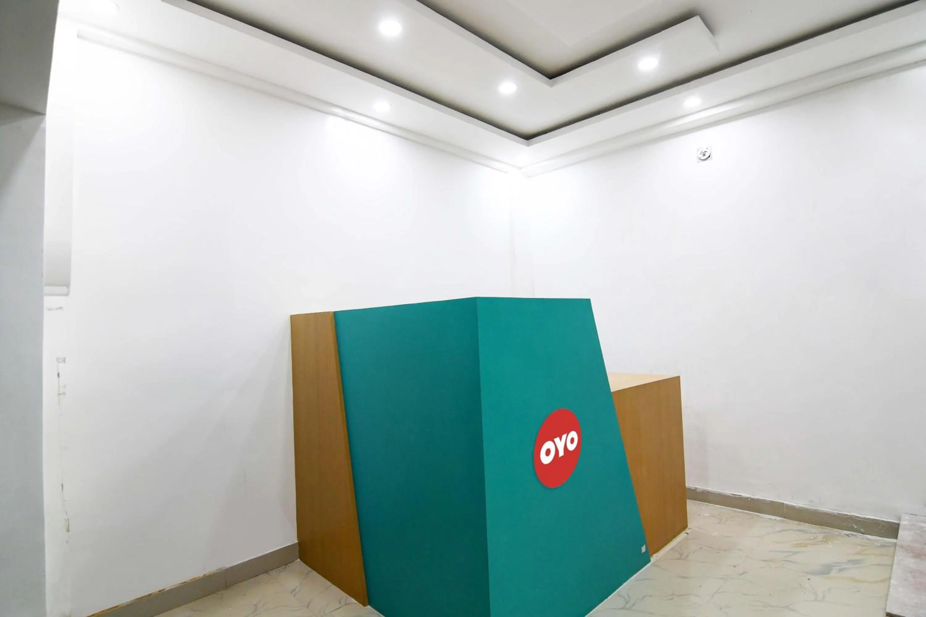 Hotel O by OYO GOLDEN NEST