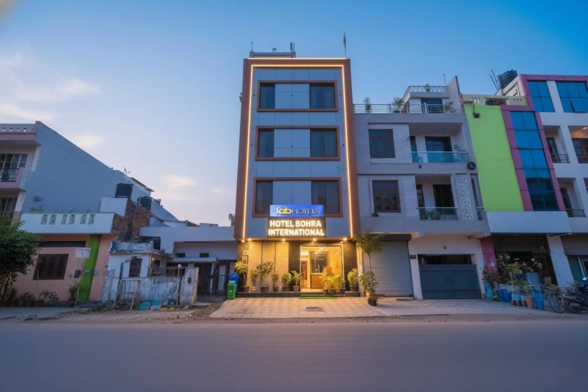 Facade/entrance in FabHotel Bohra International