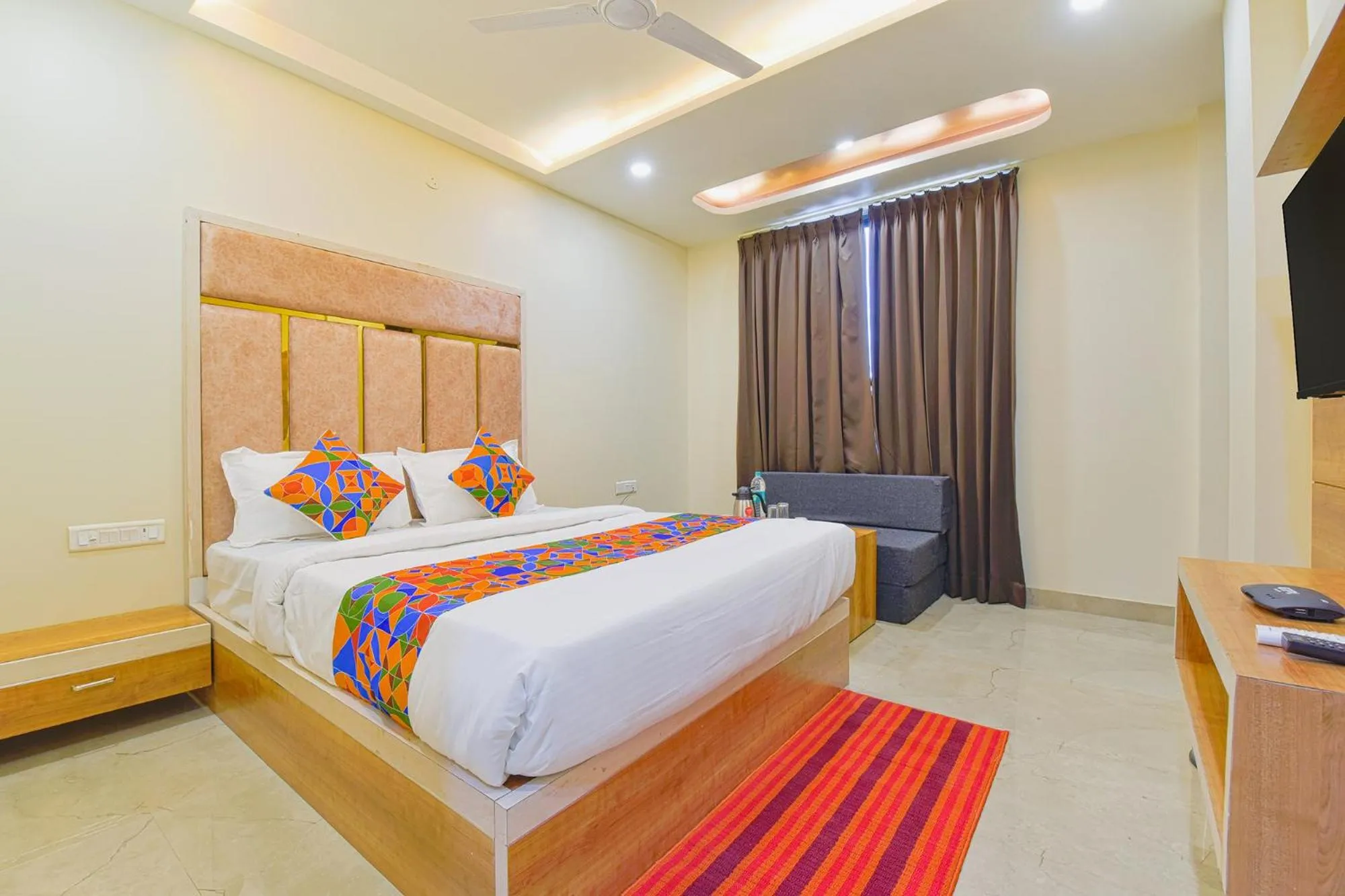 Bed in FabHotel Bohra International
