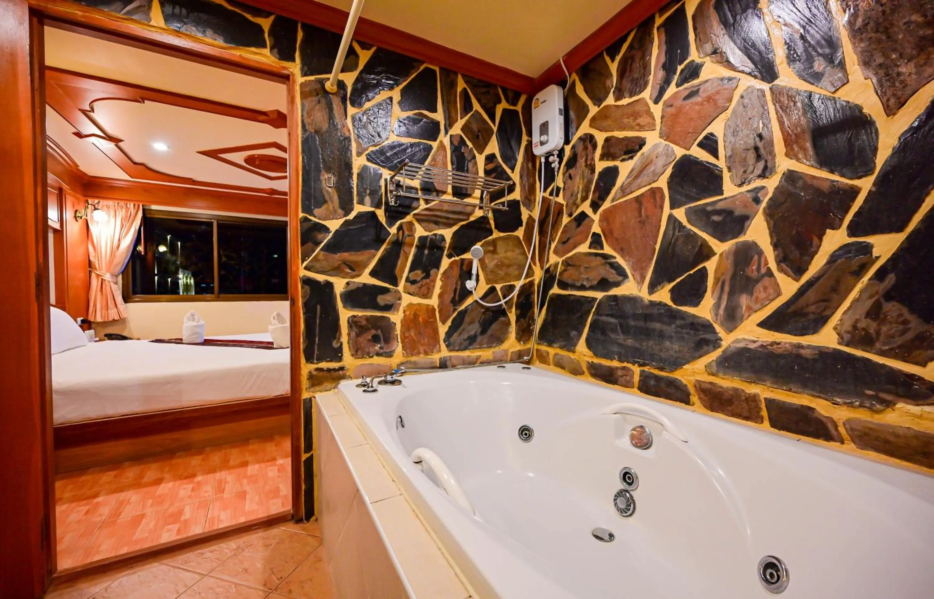 Bedroom, Bed in Tiger Complex Hotel