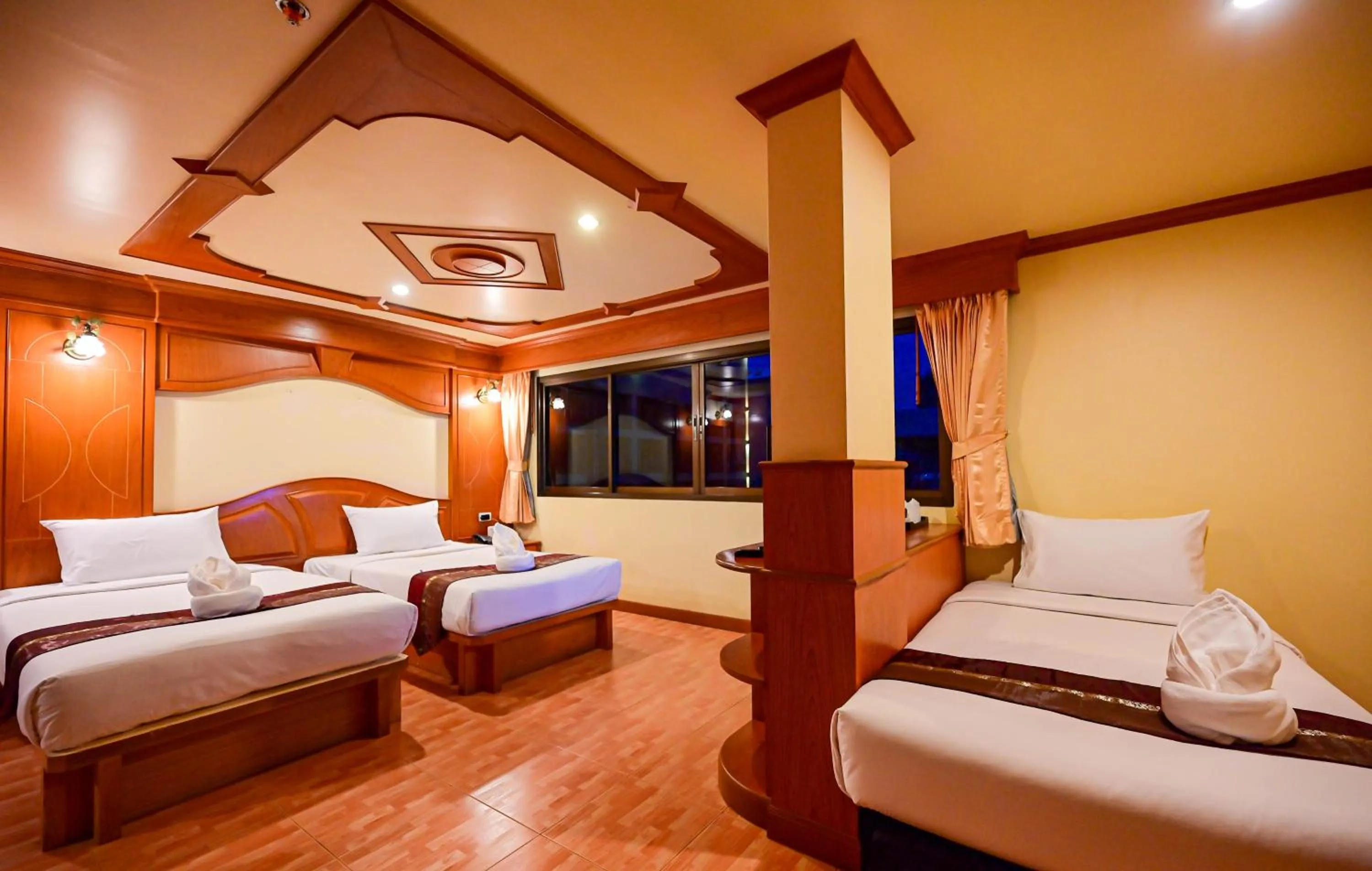 Bedroom, Bed in Tiger Complex Hotel