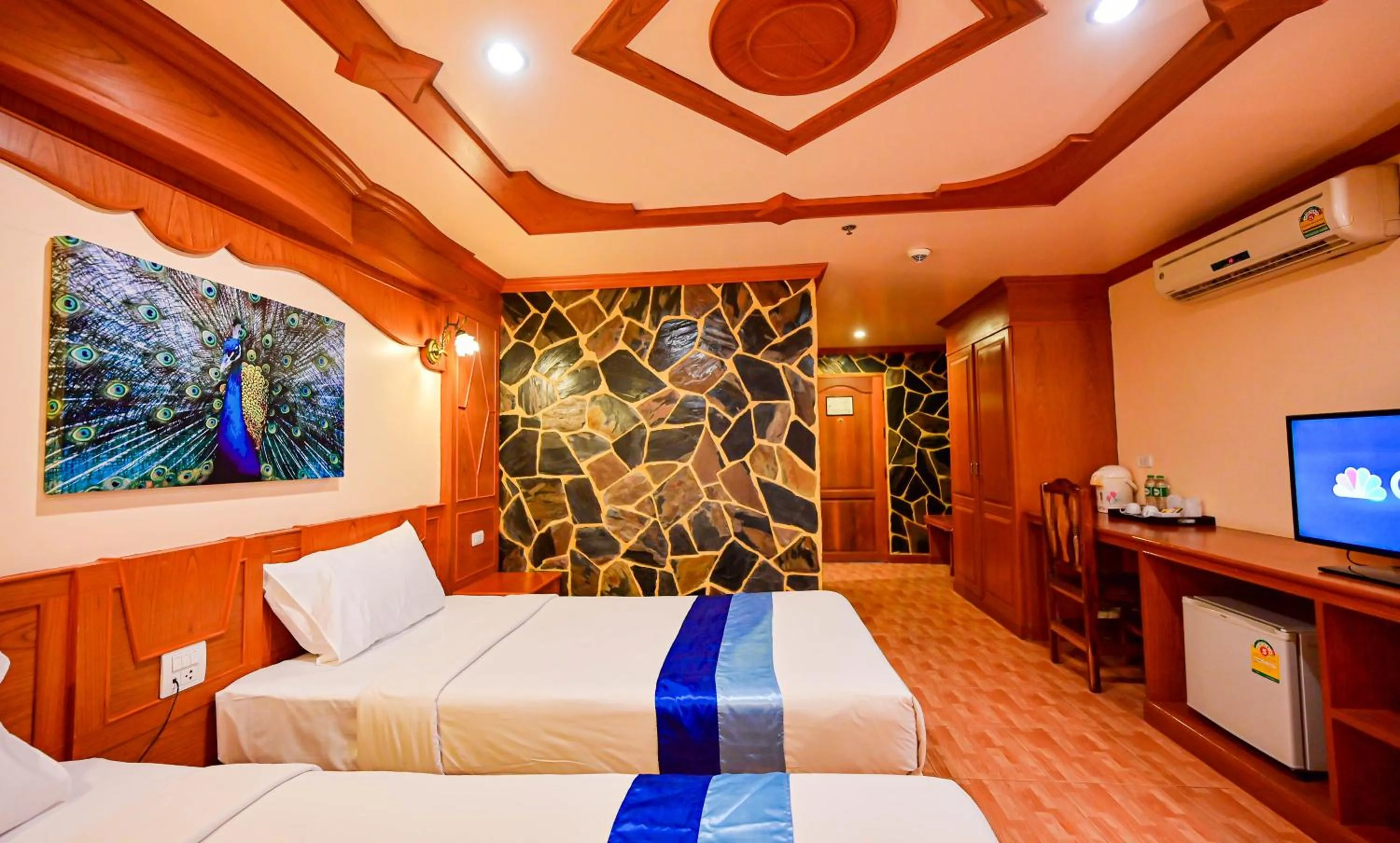 Bedroom, Bed in Tiger Complex Hotel
