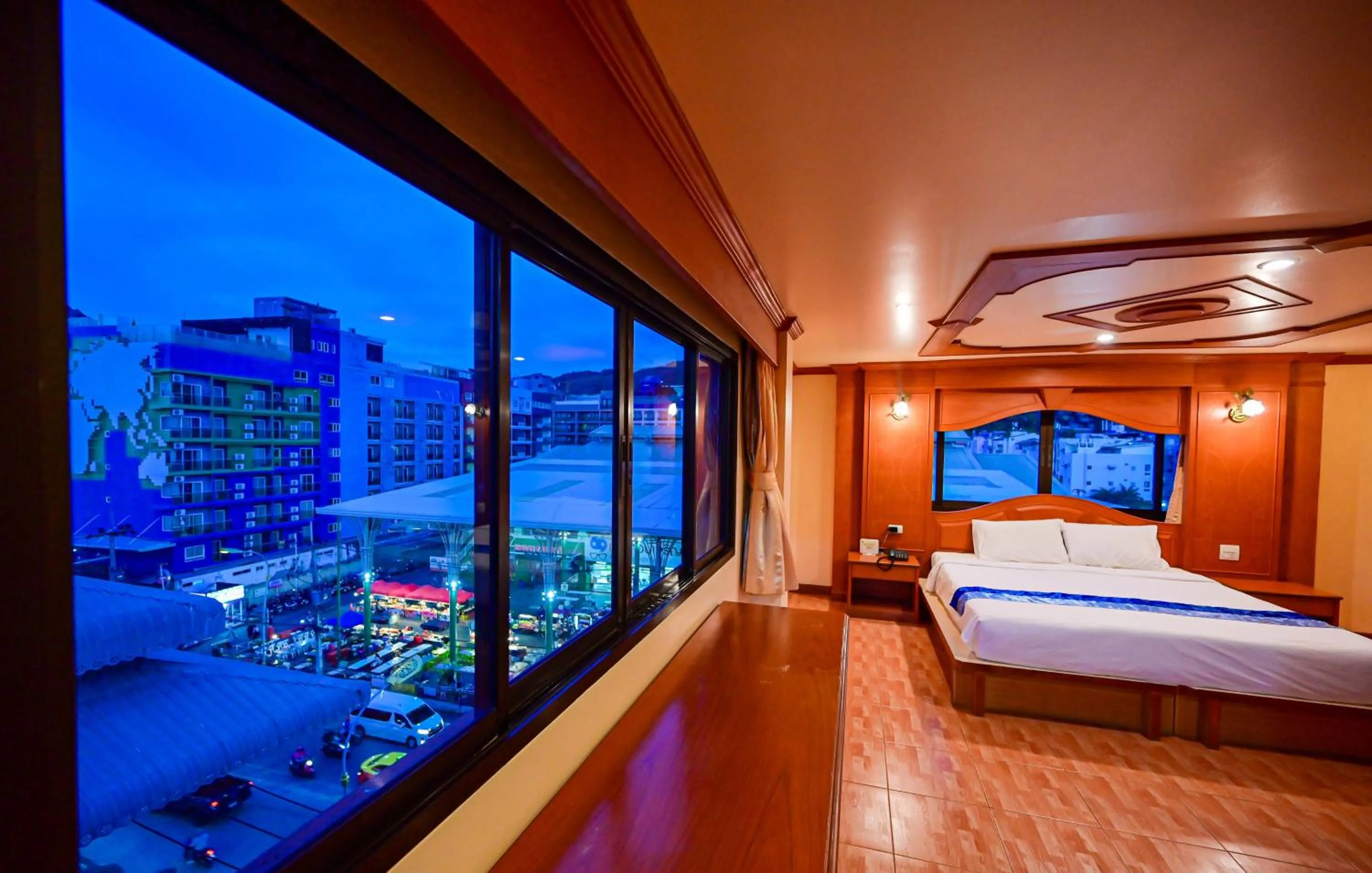 Bedroom, Bed in Tiger Complex Hotel