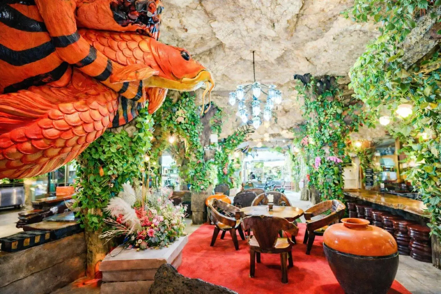 Restaurant/places to eat in Tiger Complex Hotel Restaurant/places to eat in Tiger Complex Hotel