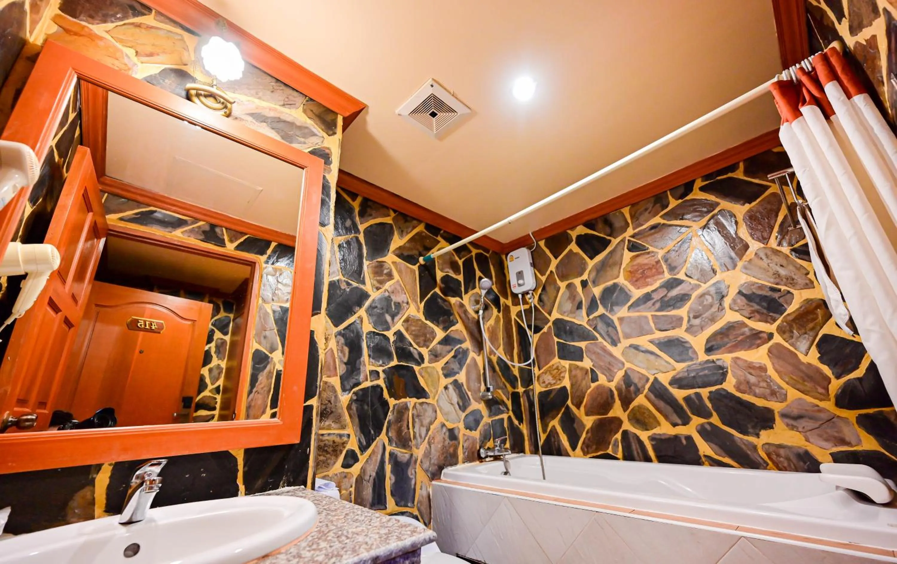 Shower in Tiger Complex Hotel