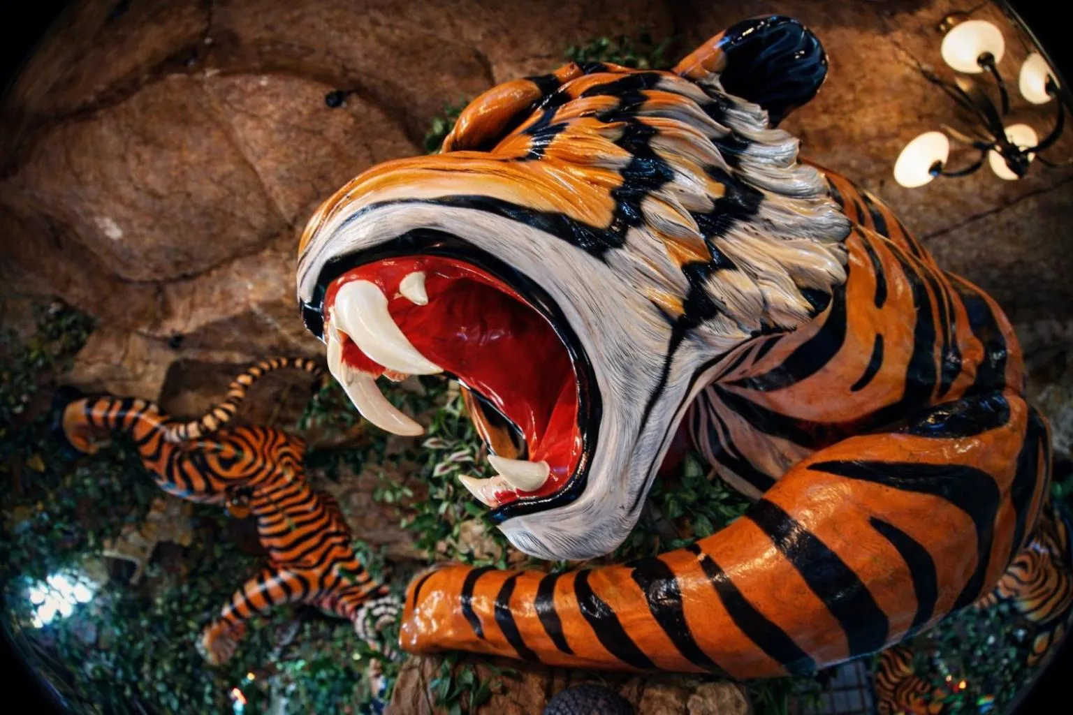 Animals in Tiger Complex Hotel