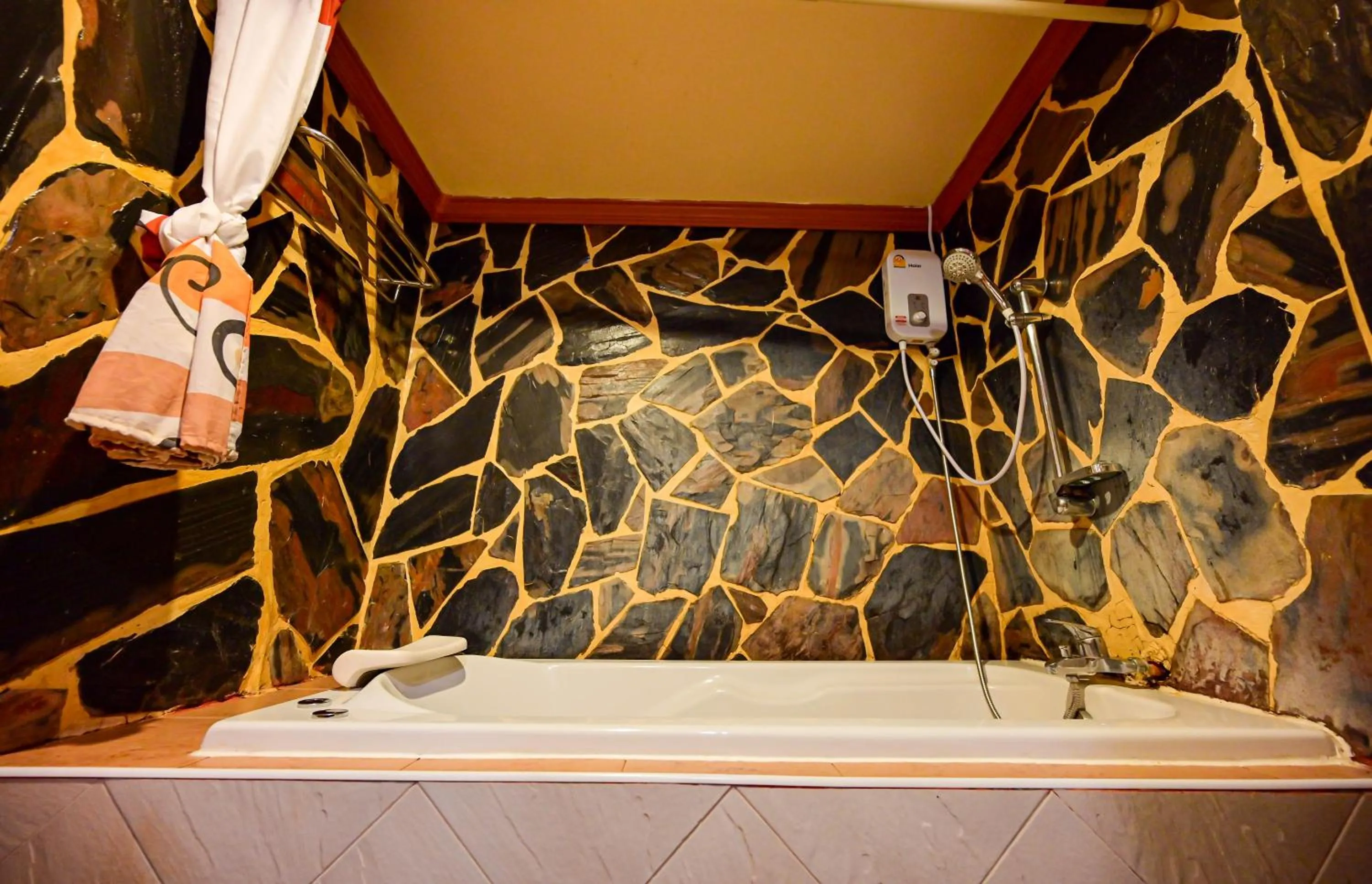 Bathroom in Tiger Complex Hotel