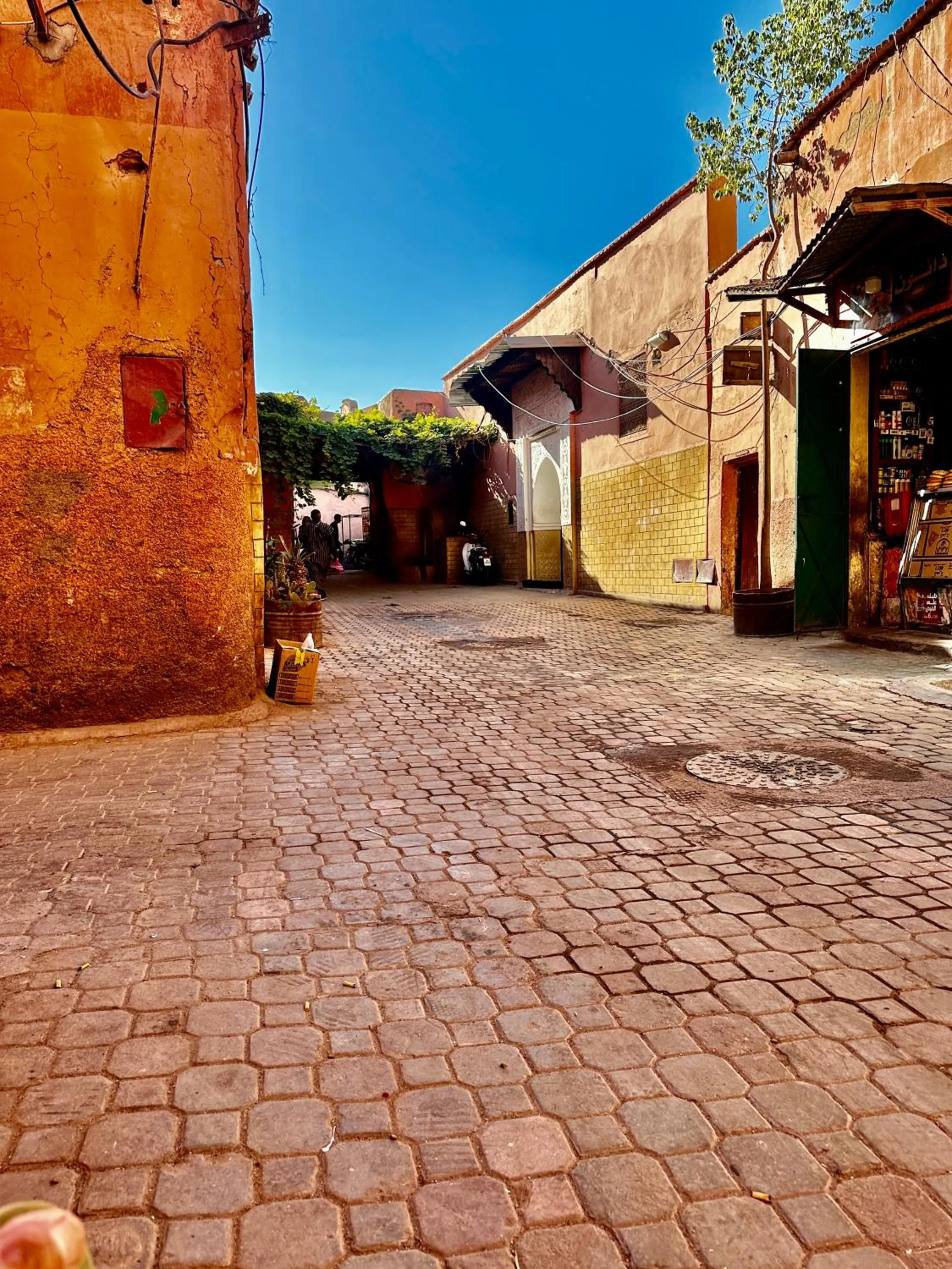 Property building in Riad Radia