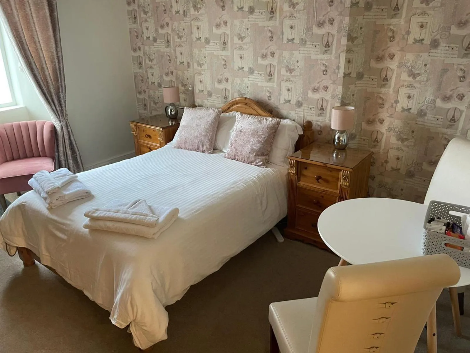 Bed in Tal Y Don Hotel