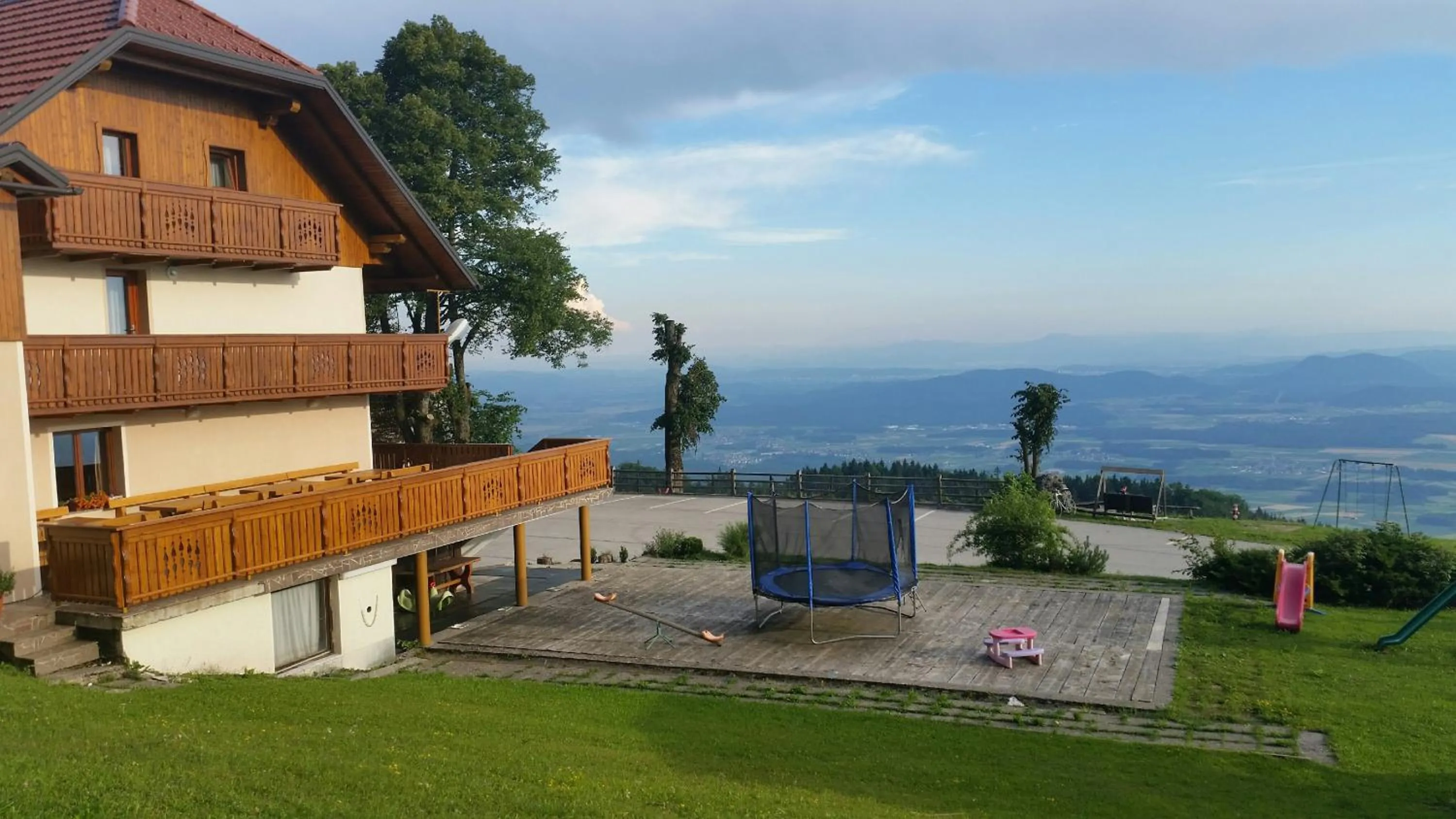 Children play ground in Guest house Pr Ambružarju & Apartments