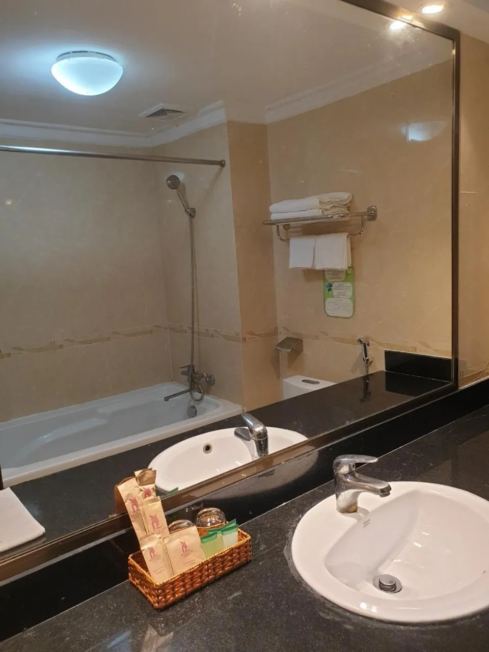 Bathroom in Ngọc Lan Hotel