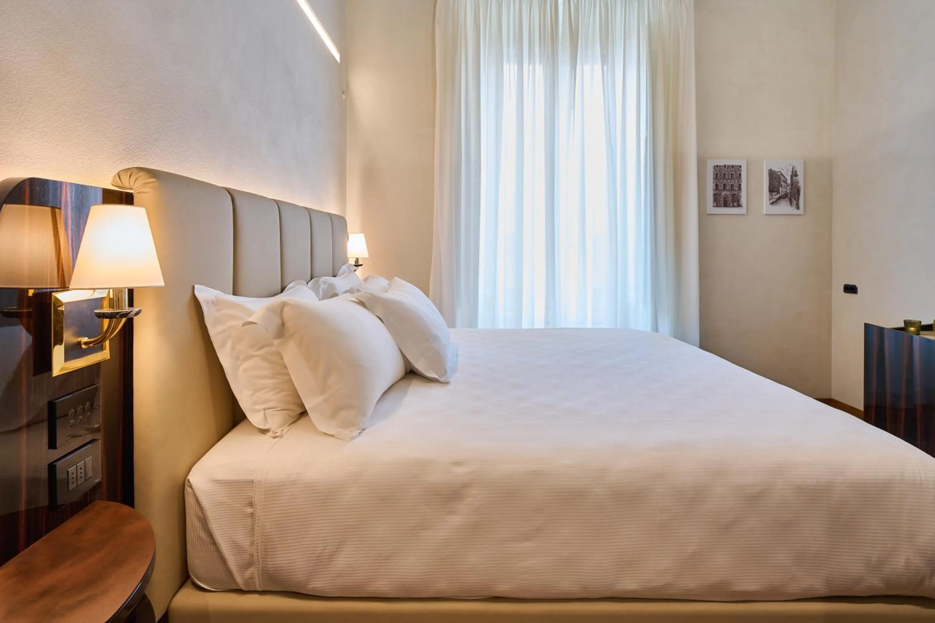 Bed in Duomo Luxury Florence