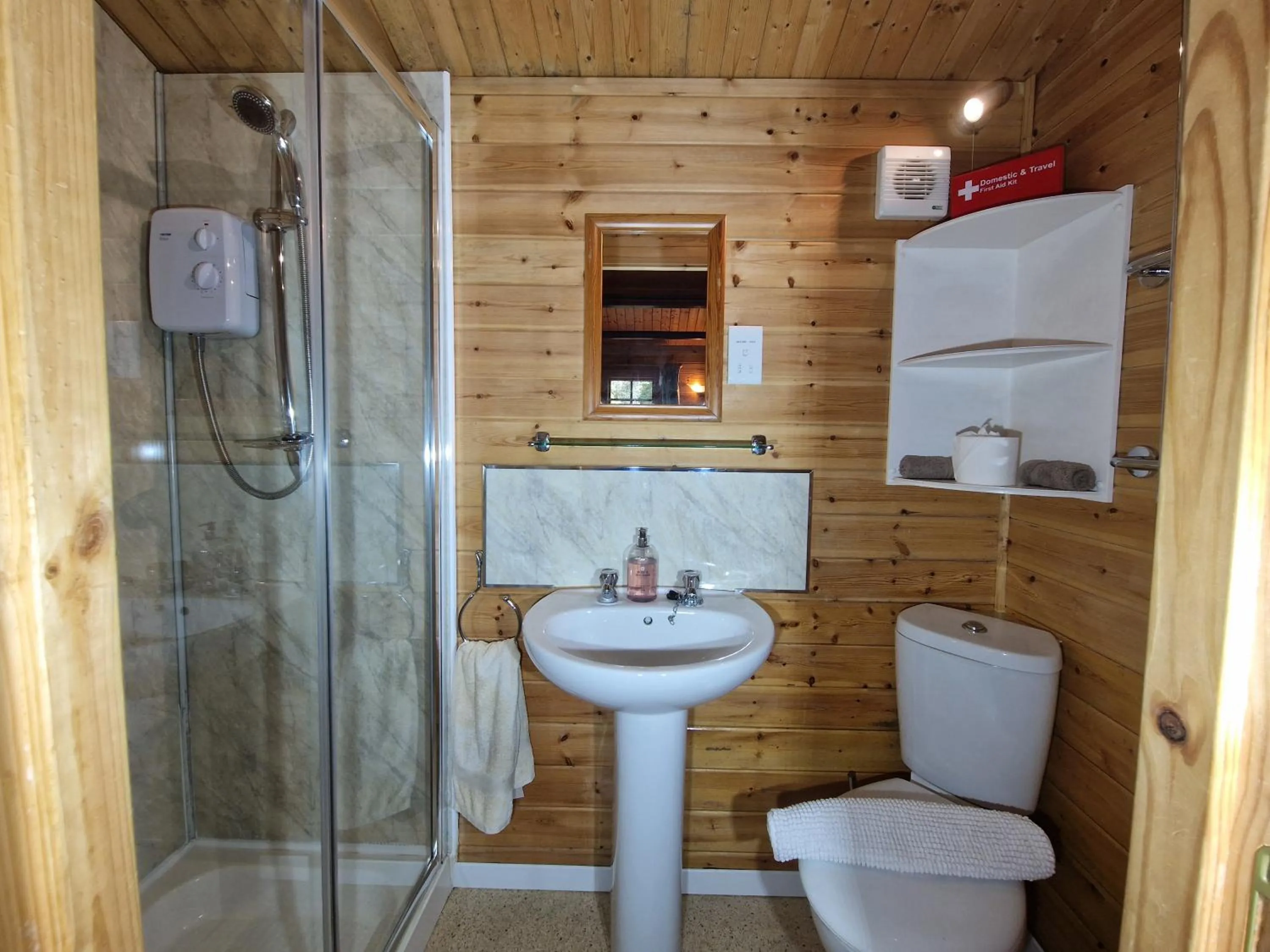 Shower in Polgwedhen Lodge