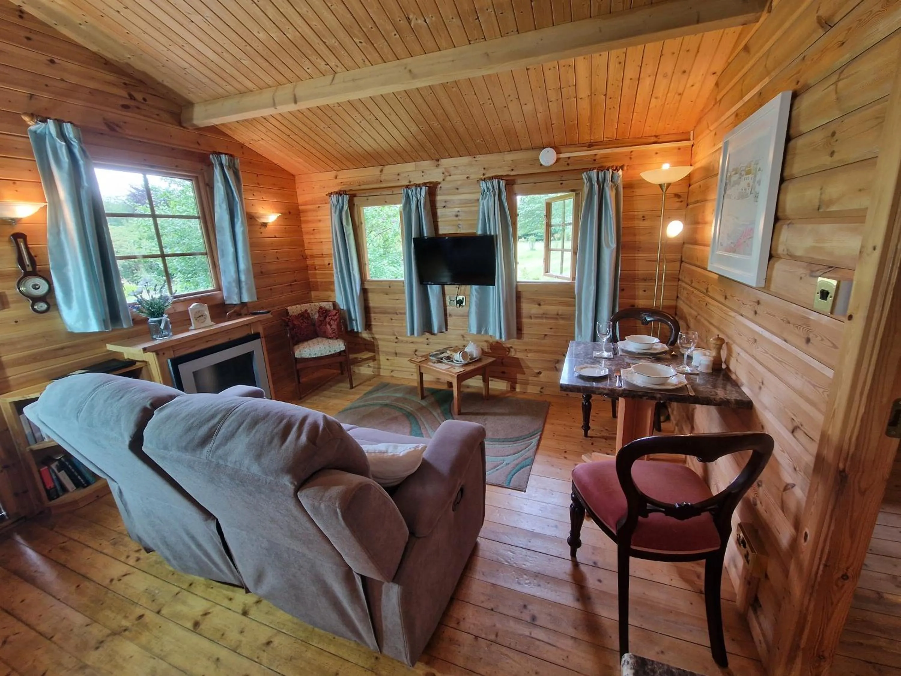 Living room in Polgwedhen Lodge
