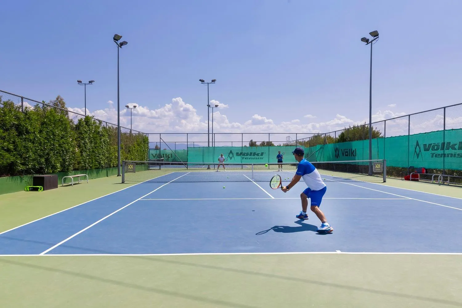 Tennis court in Abrazo Villas