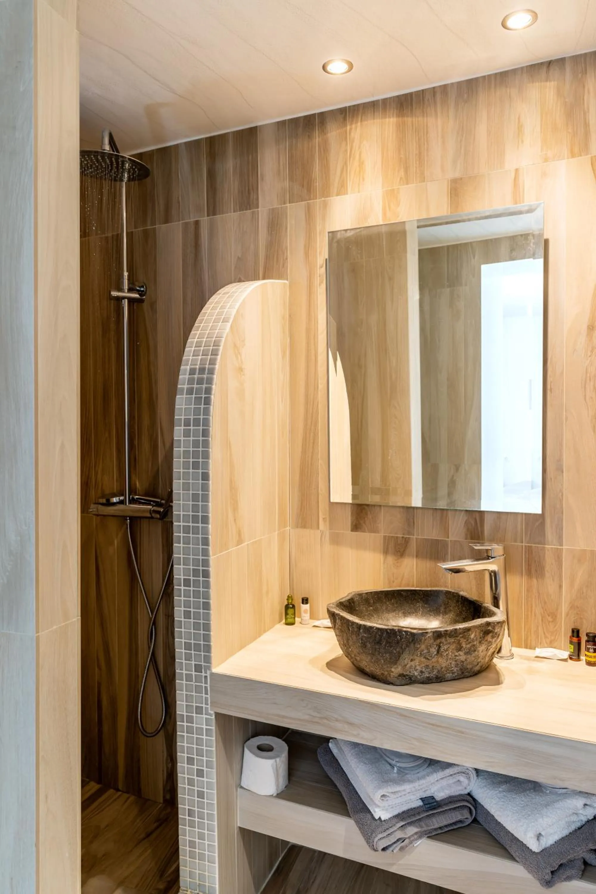 Bathroom in Abrazo Villas