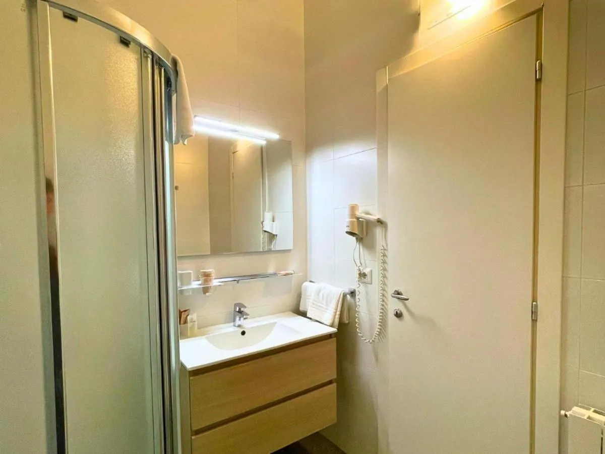 Shower in Navigli Suites