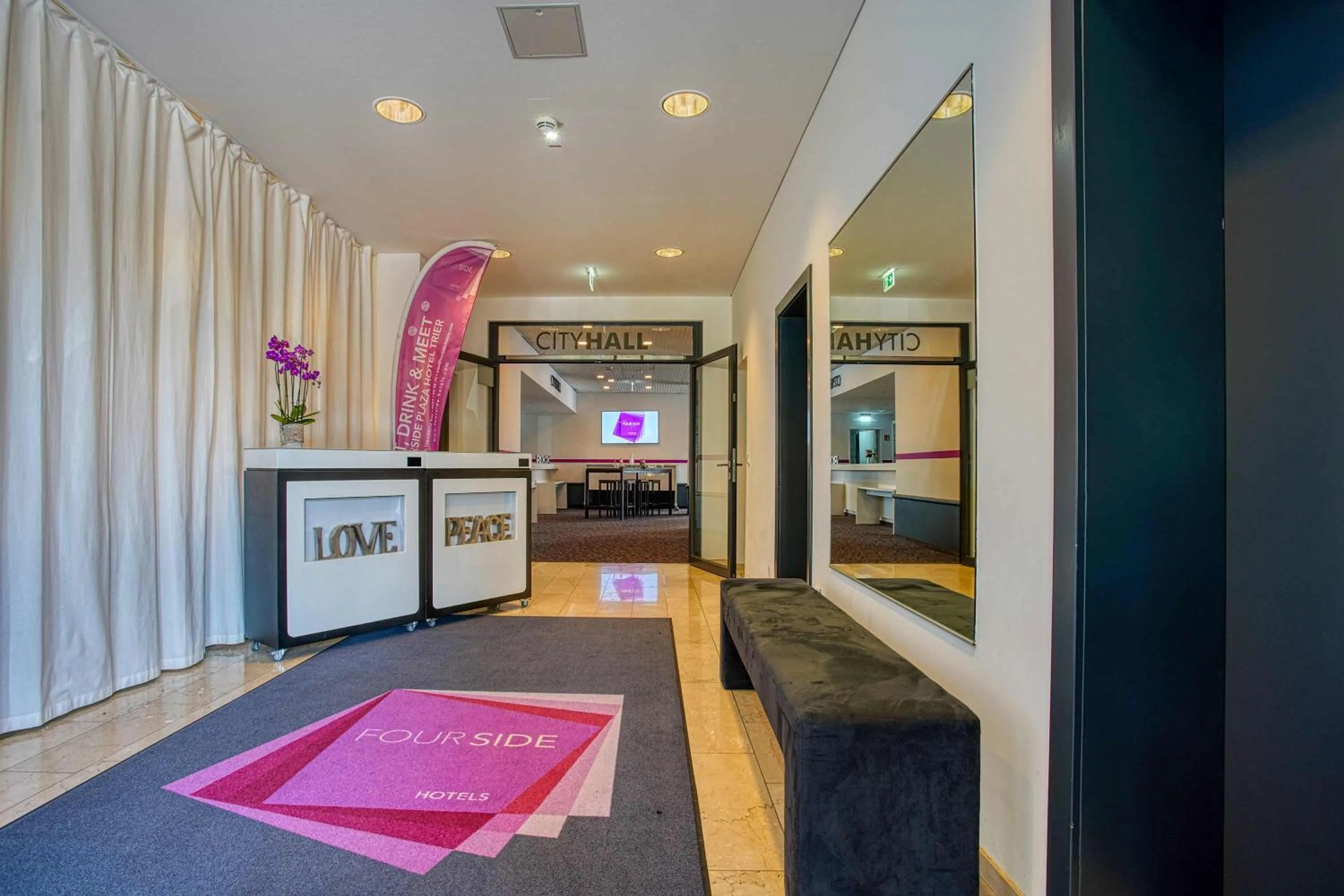 Lobby or reception, Bed in FourSide Plaza Hotel Trier, Trademark Collection by Wyndham