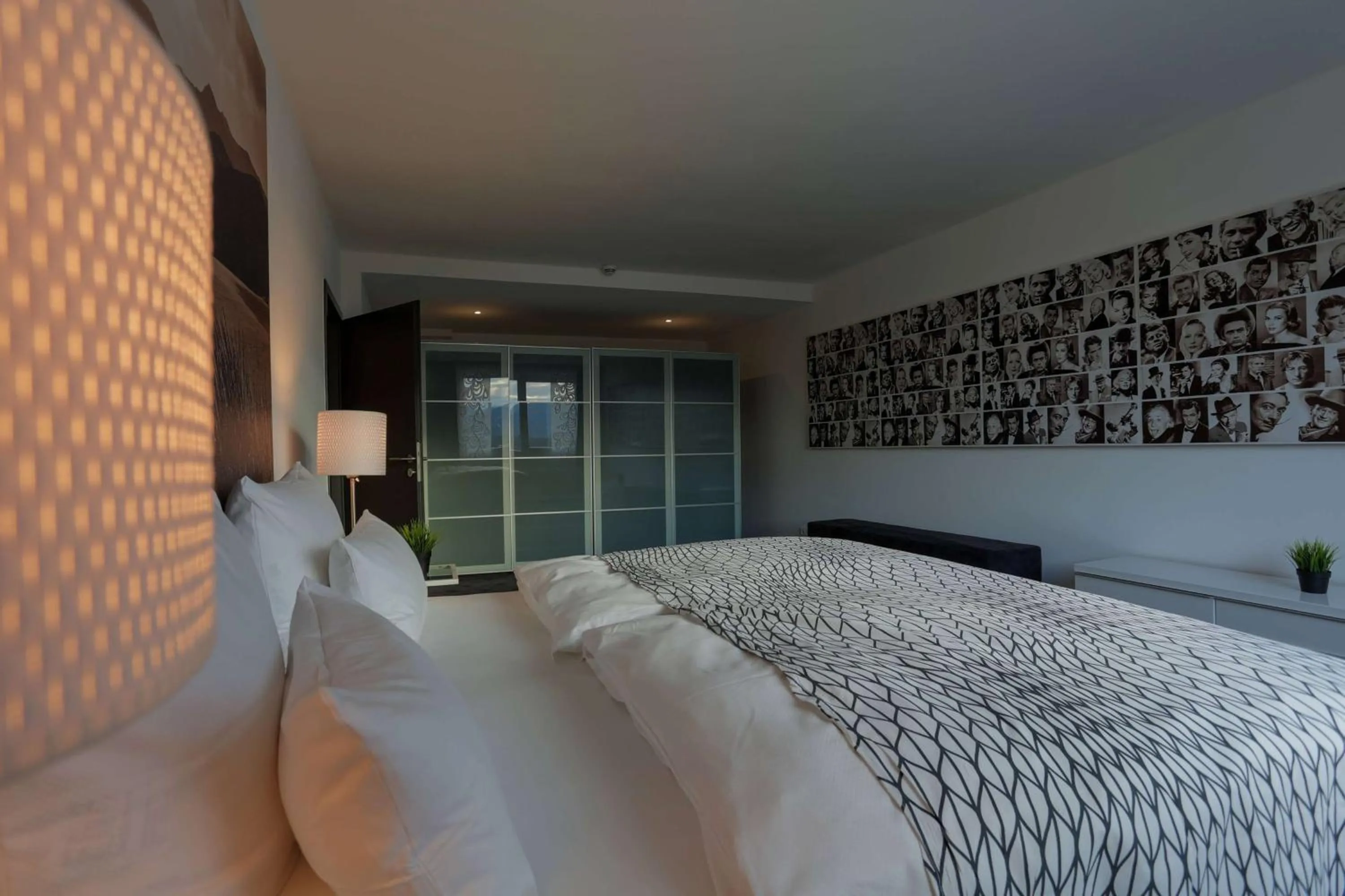 Photo of the whole room, Bed in FourSide Plaza Hotel Trier, Trademark Collection by Wyndham