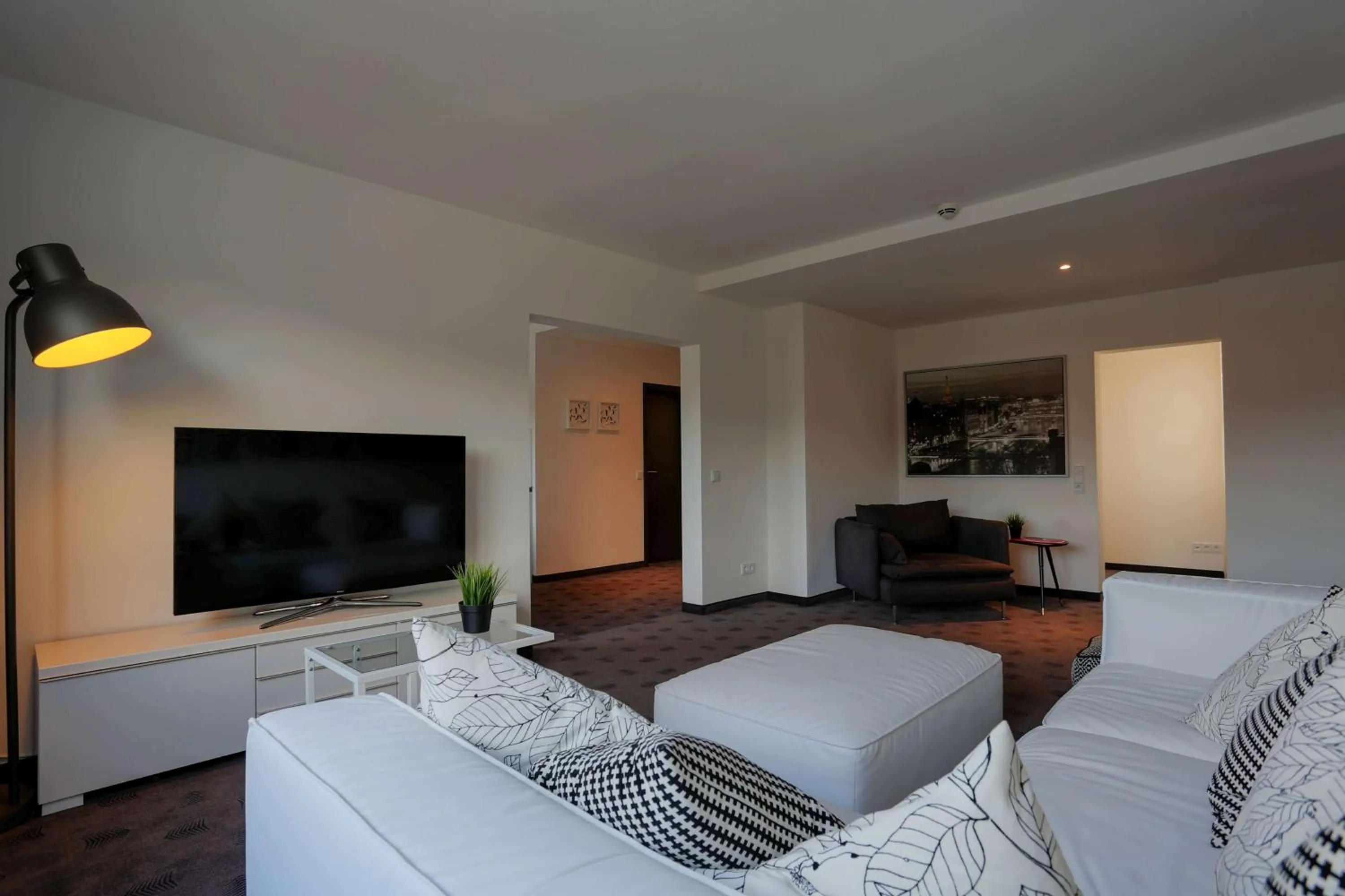 Photo of the whole room, Bed in FourSide Plaza Hotel Trier, Trademark Collection by Wyndham