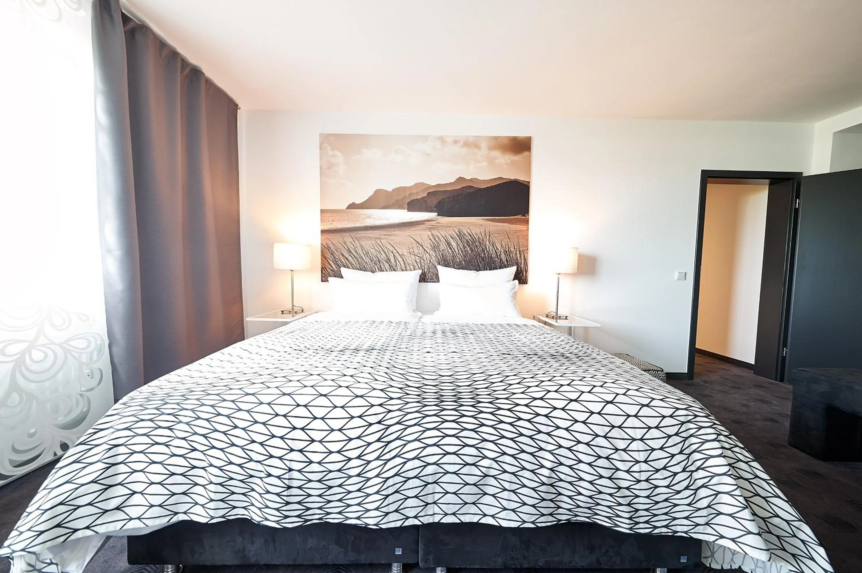 Photo of the whole room, Bed in FourSide Plaza Hotel Trier, Trademark Collection by Wyndham