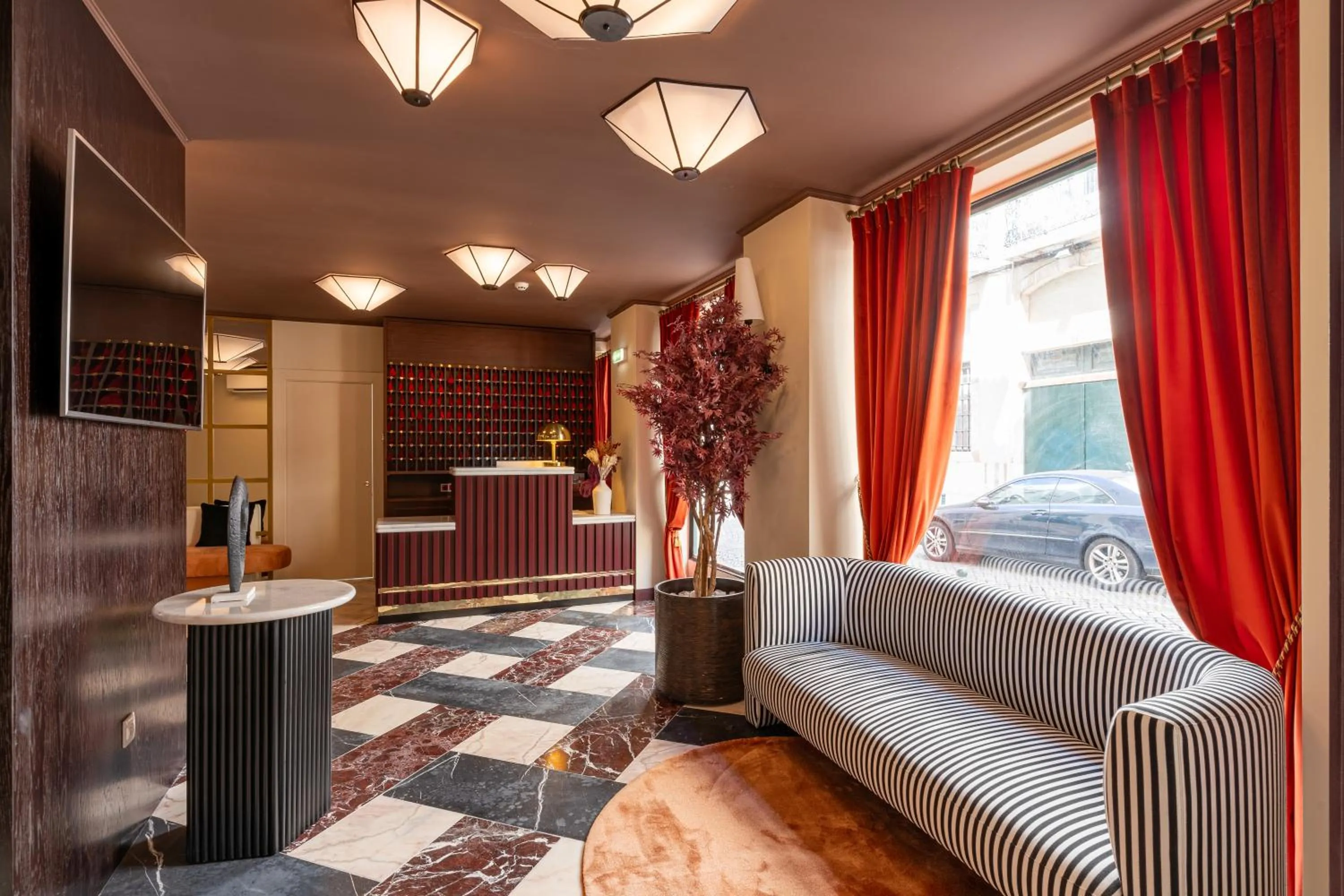 Lobby or reception in Westlight Lisboa Madalena