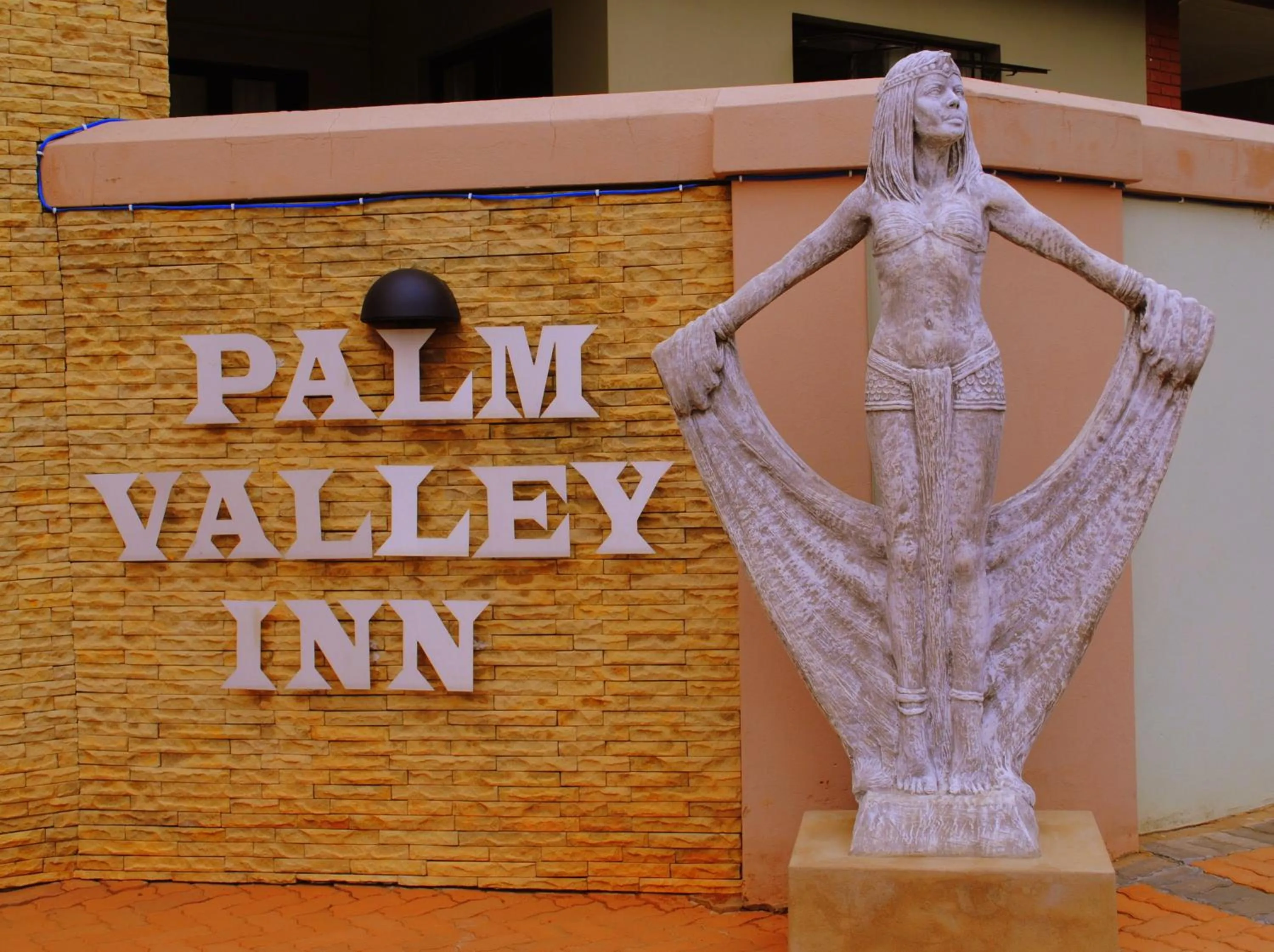Facade/entrance in Palm Valley Inn And Day Spa